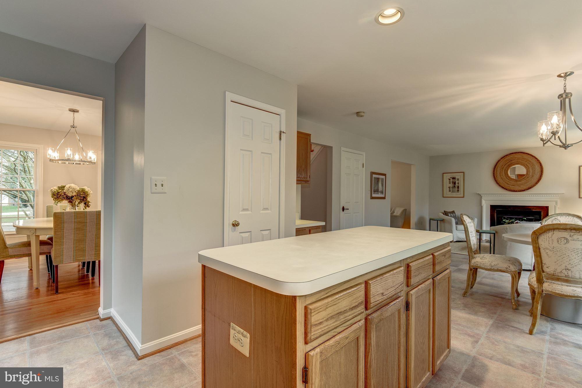 CARLYN PARK - Residential