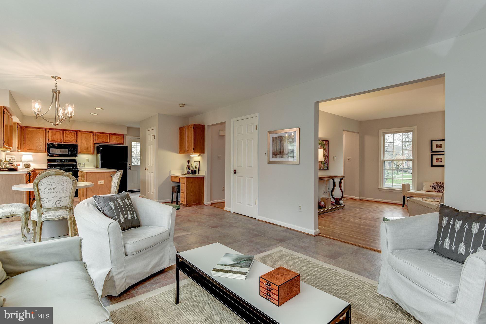 CARLYN PARK - Residential