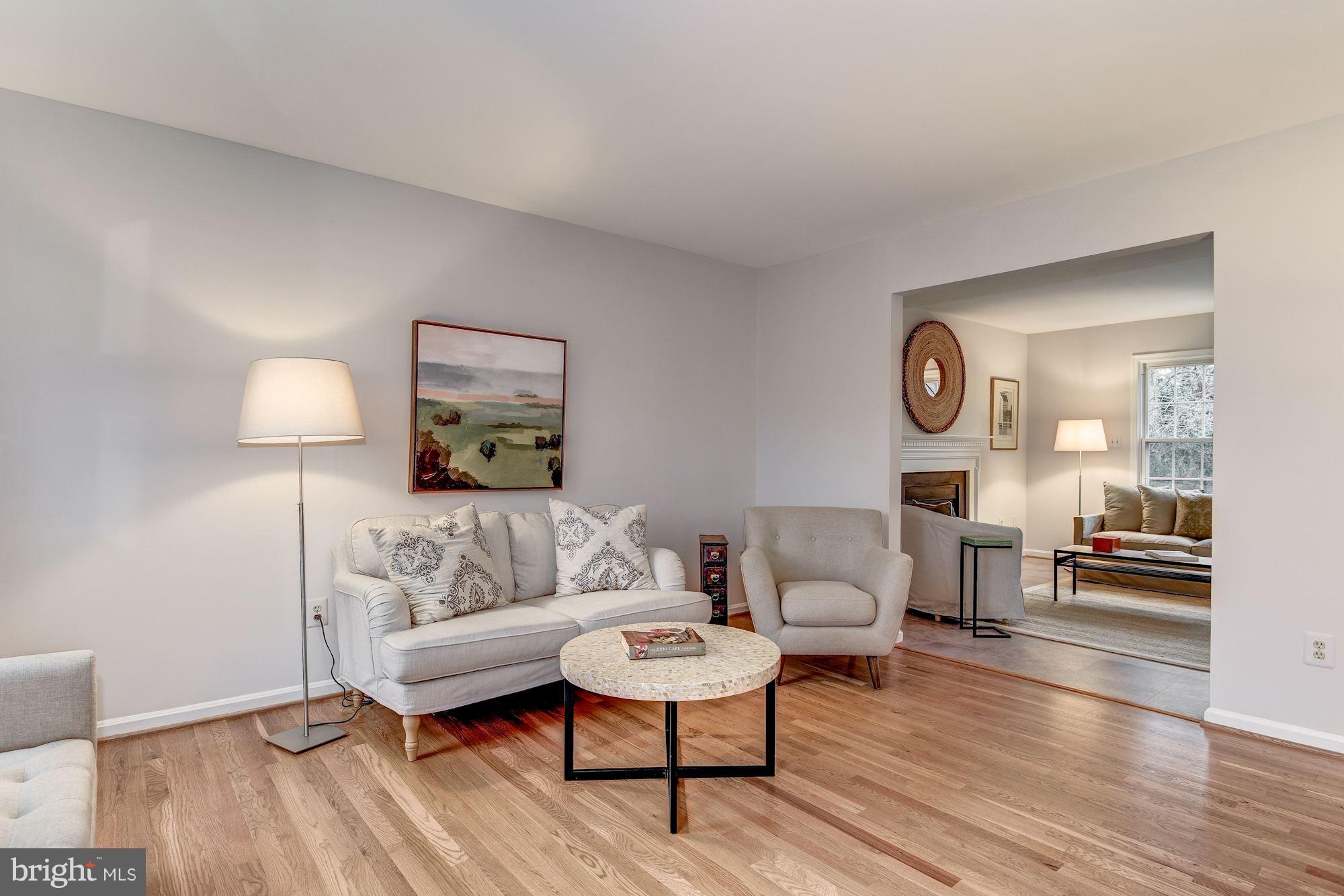 CARLYN PARK - Residential