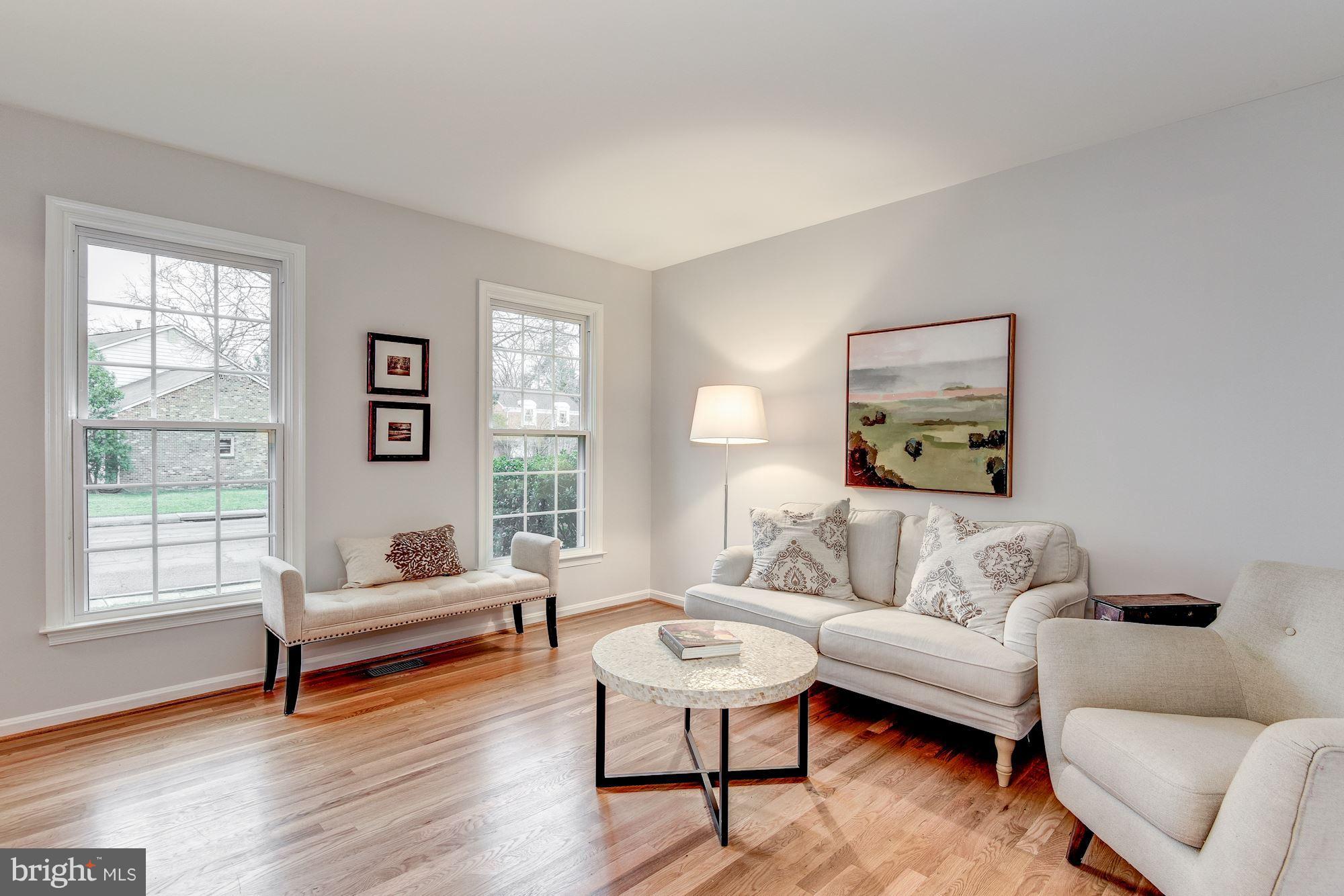 CARLYN PARK - Residential