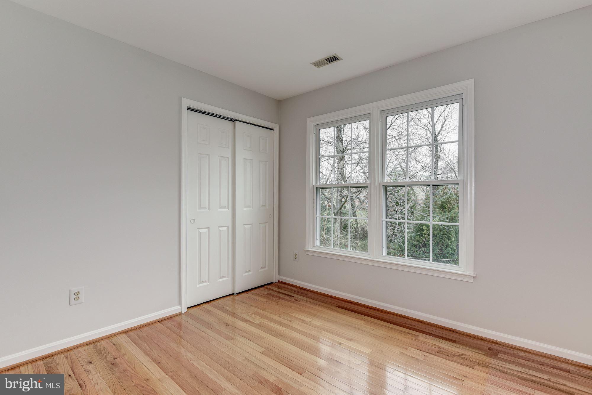 CARLYN PARK - Residential