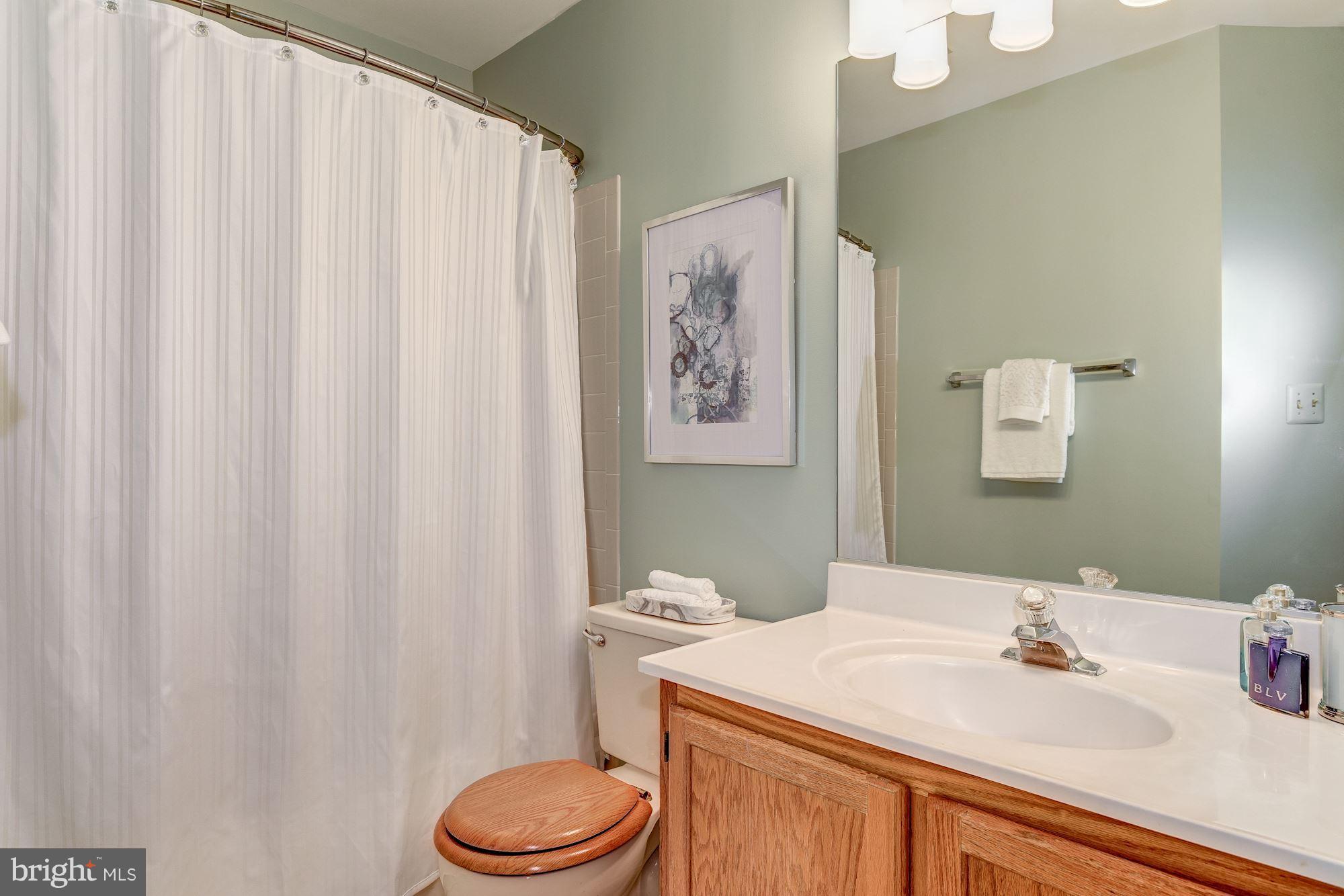 CARLYN PARK - Residential