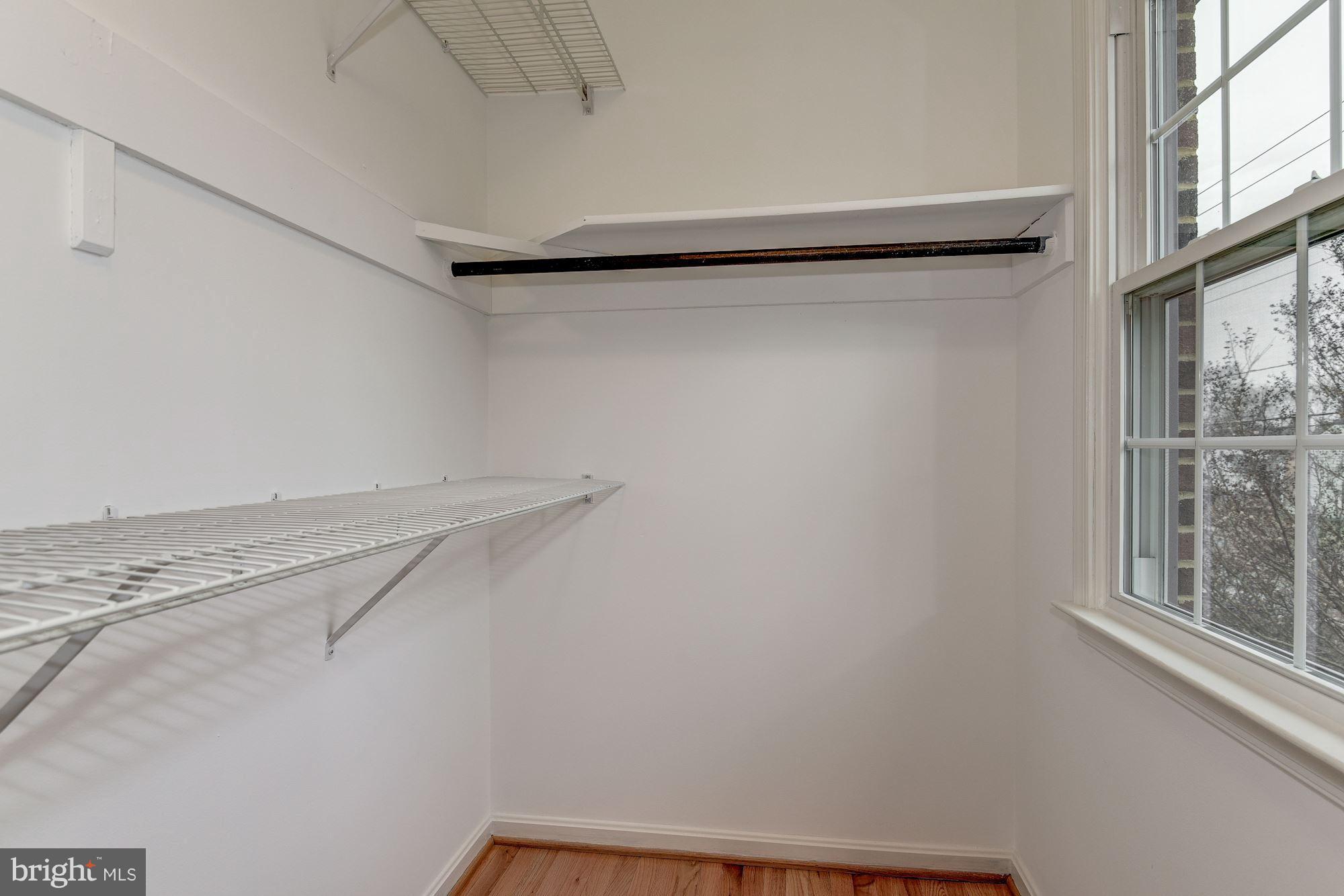 CARLYN PARK - Residential