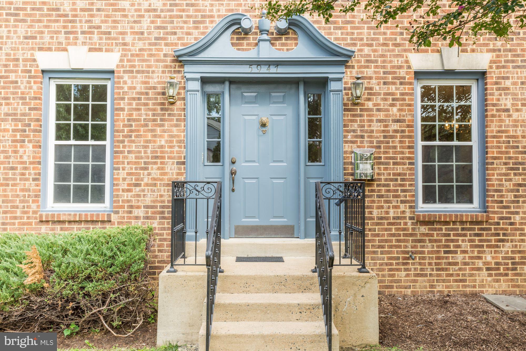 CARLYN PARK - Residential