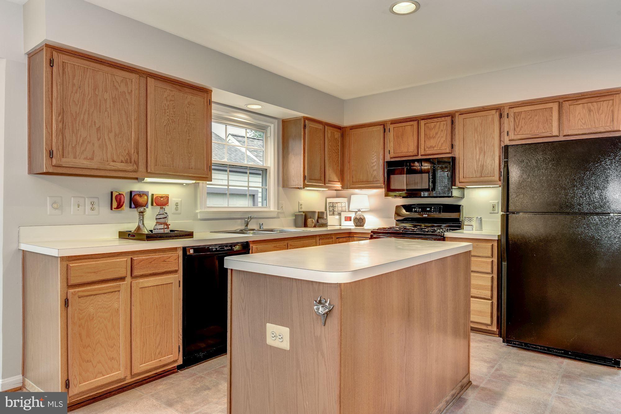 CARLYN PARK - Residential