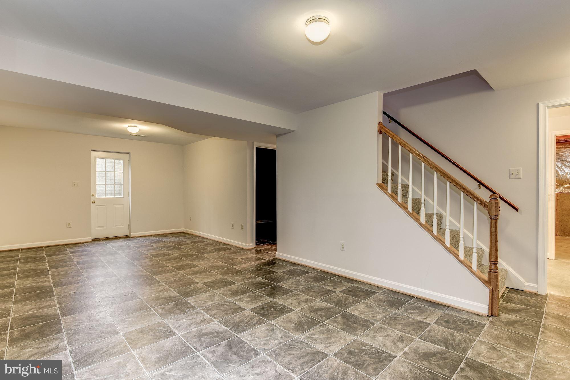 CARLYN PARK - Residential