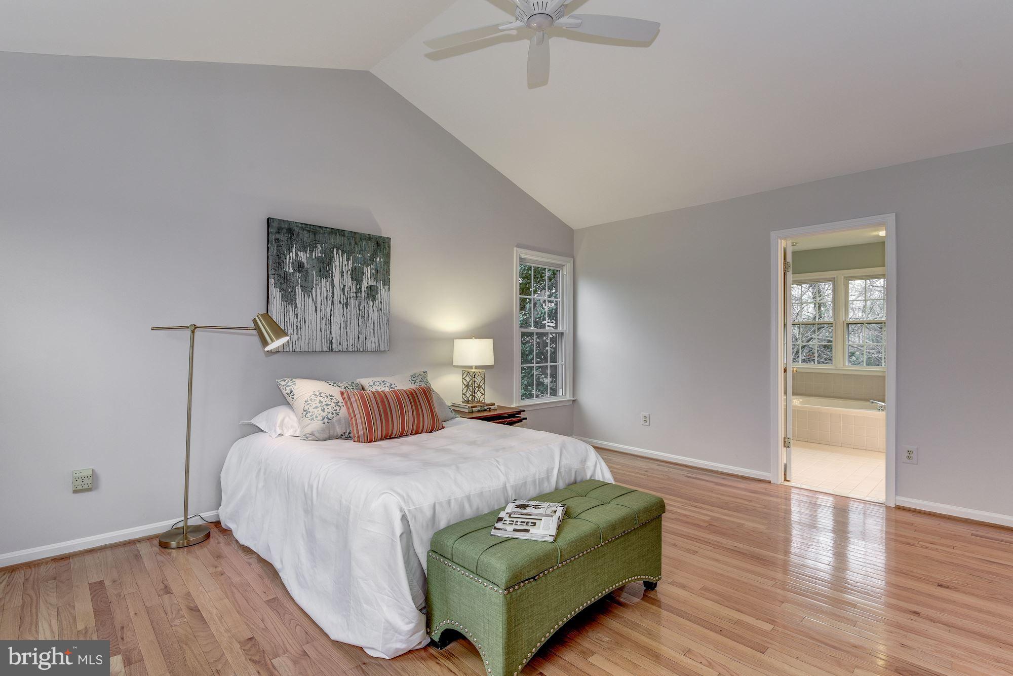 CARLYN PARK - Residential