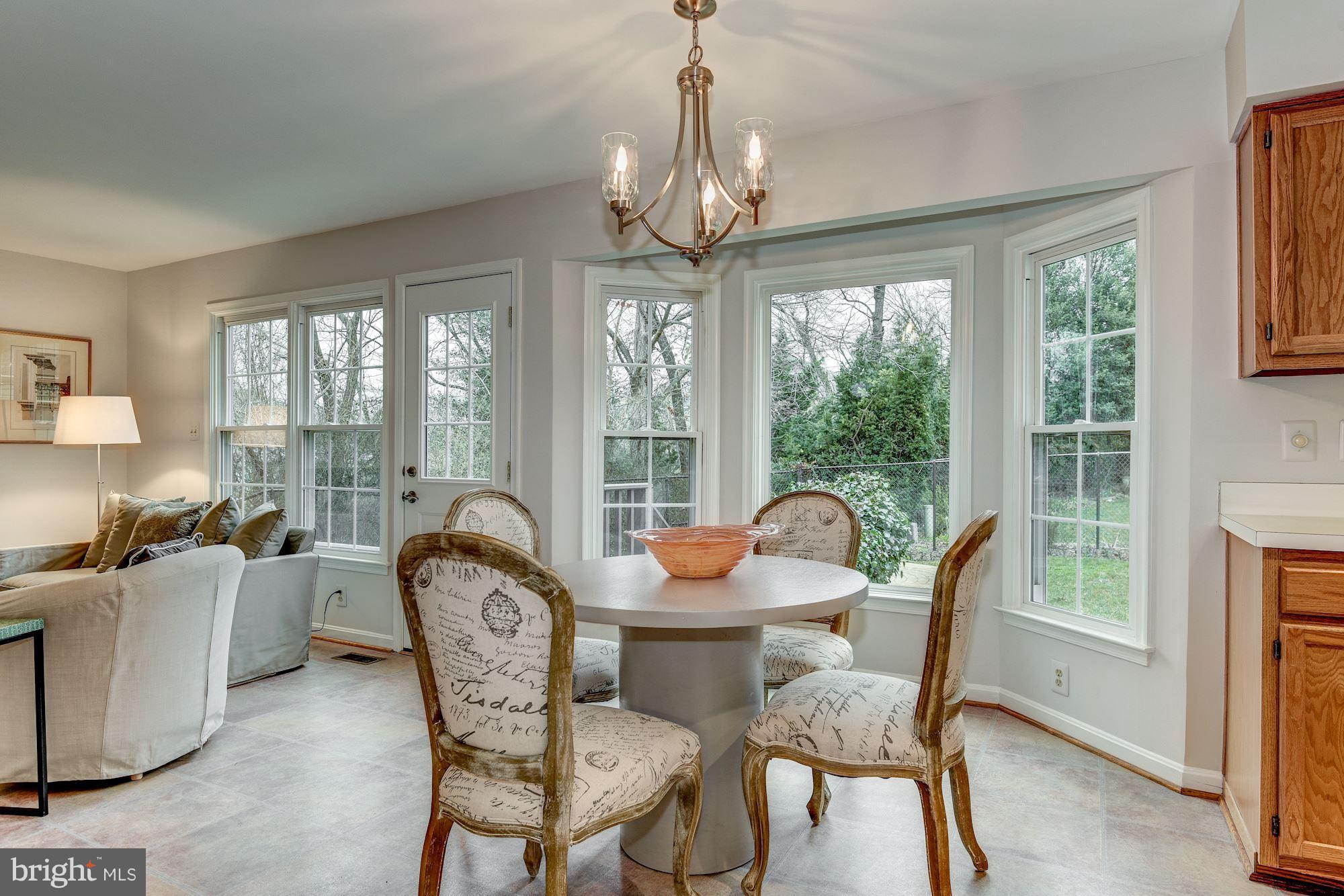 CARLYN PARK - Residential