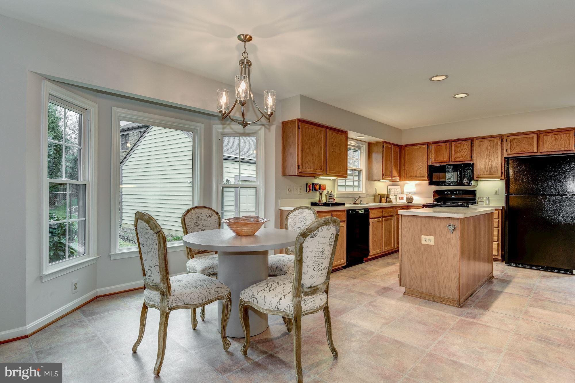 CARLYN PARK - Residential