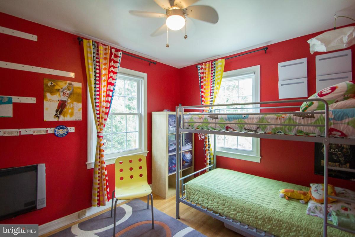 ADDISON HEIGHTS - Residential