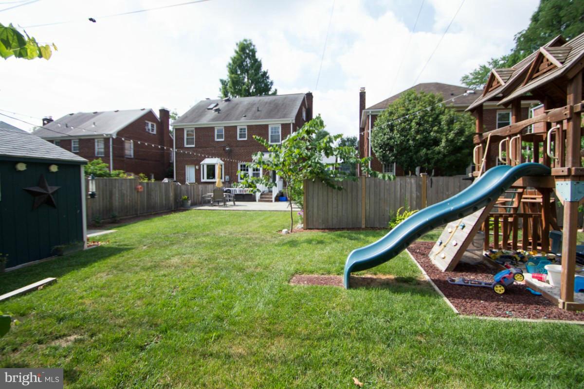 ADDISON HEIGHTS - Residential