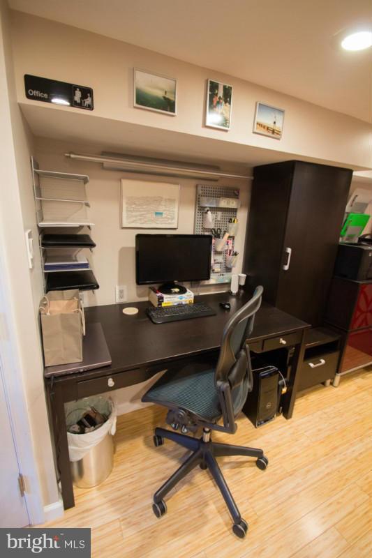 ADDISON HEIGHTS - Residential