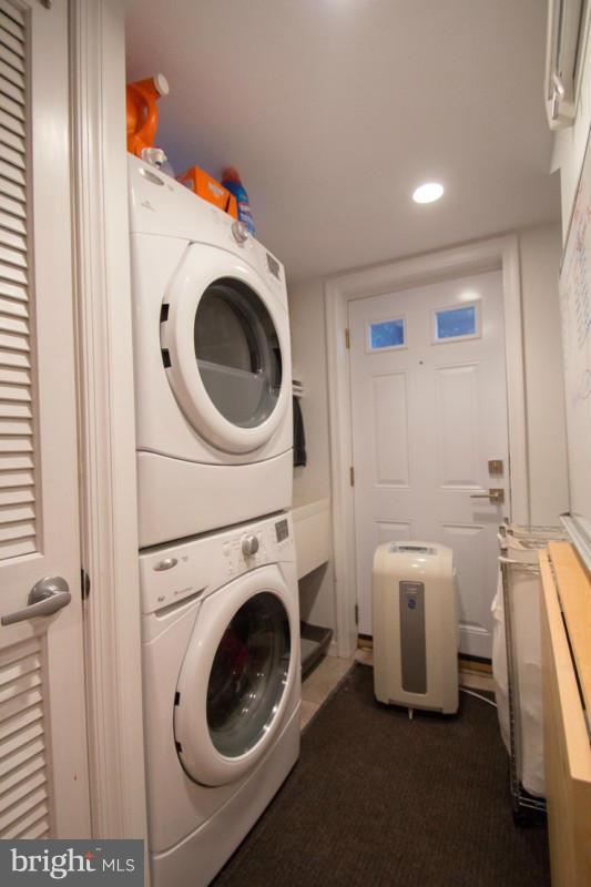 ADDISON HEIGHTS - Residential