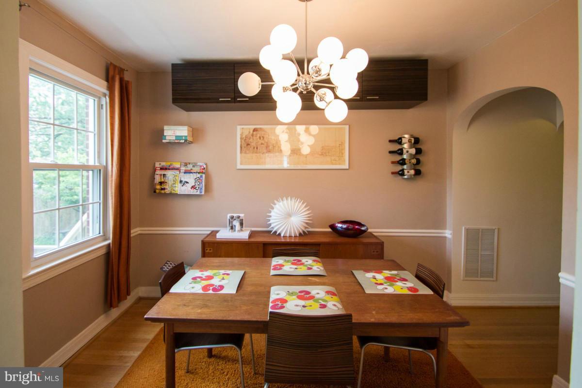 ADDISON HEIGHTS - Residential