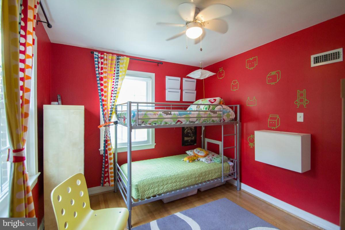 ADDISON HEIGHTS - Residential