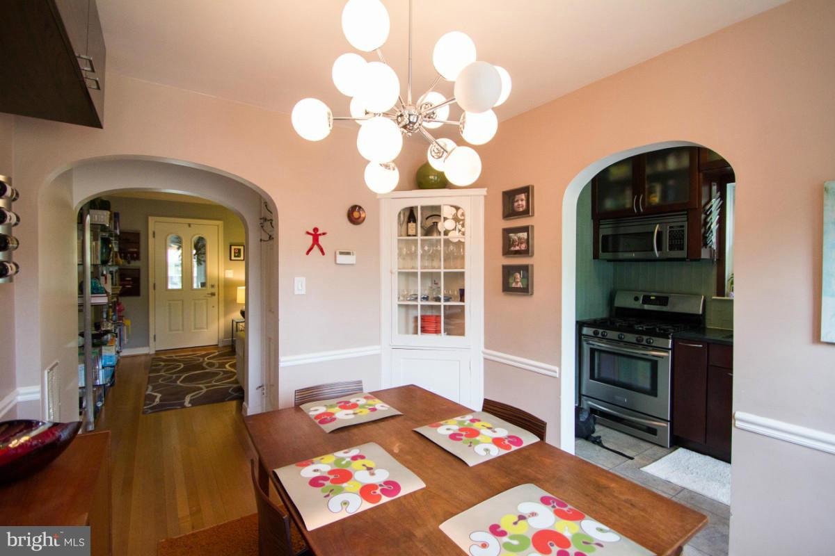 ADDISON HEIGHTS - Residential