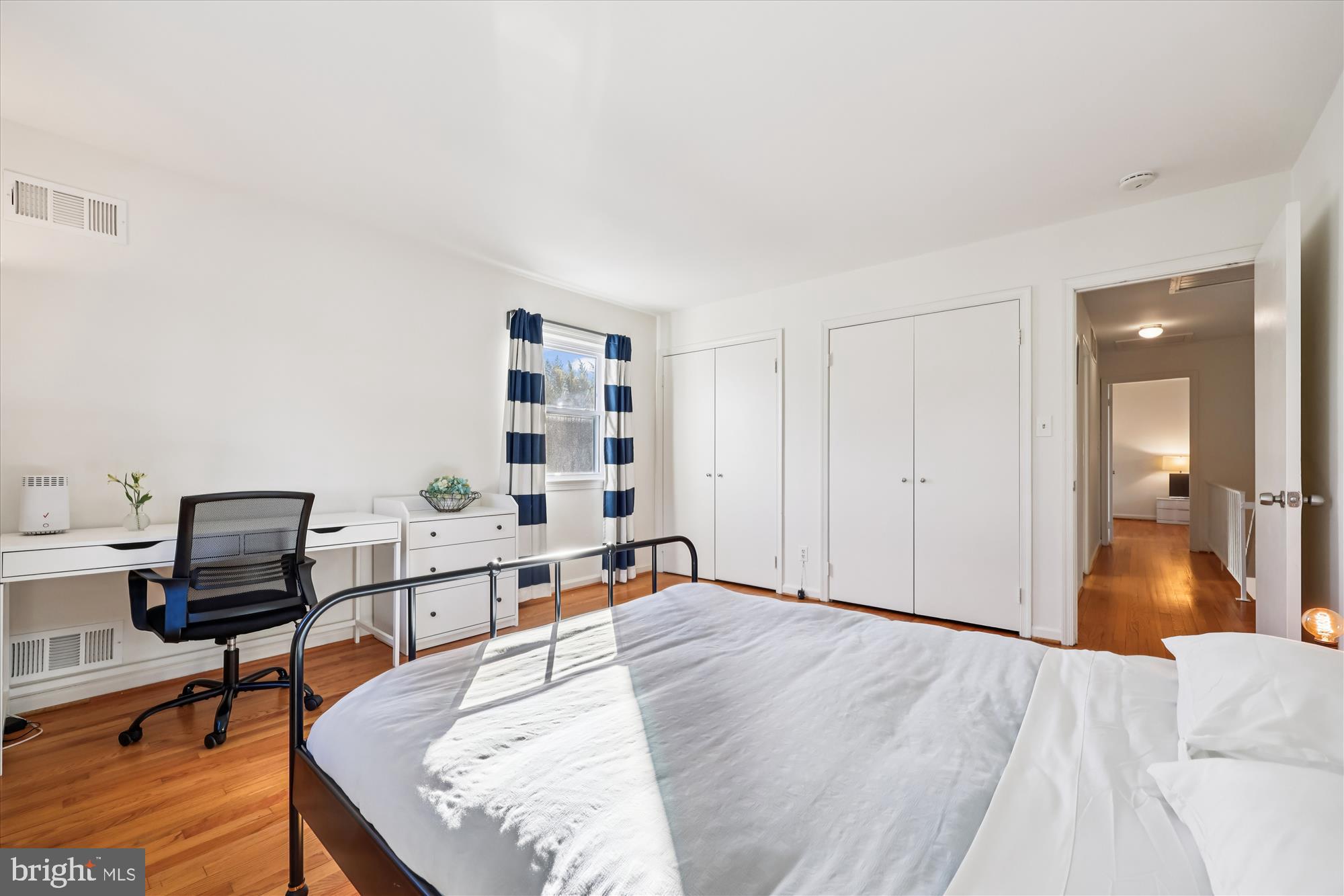 POTOMAC OUTSIDE - Residential