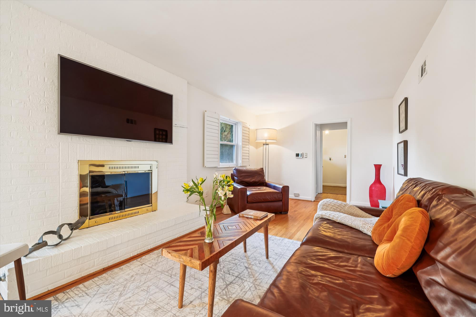 POTOMAC OUTSIDE - Residential