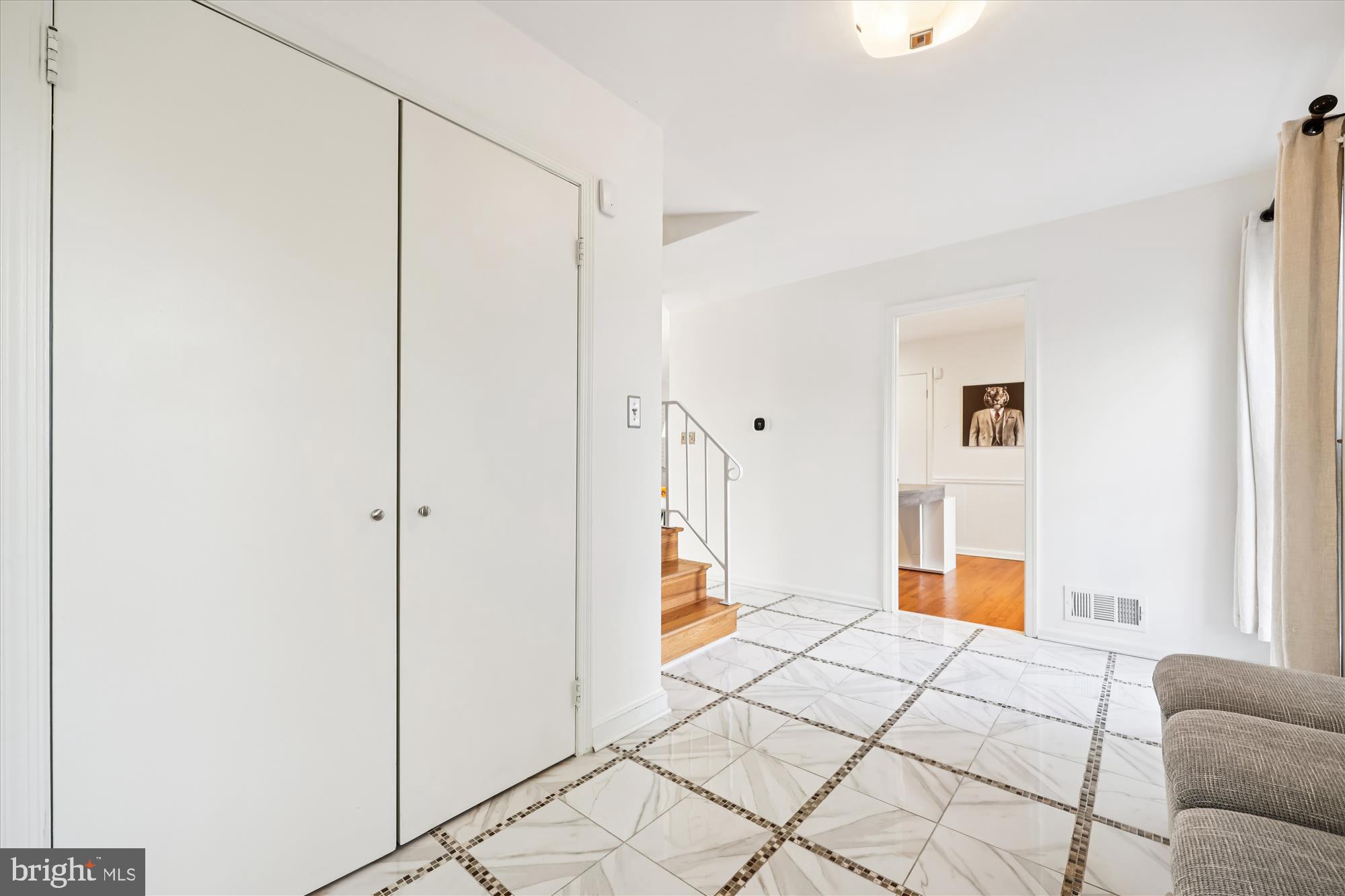 POTOMAC OUTSIDE - Residential