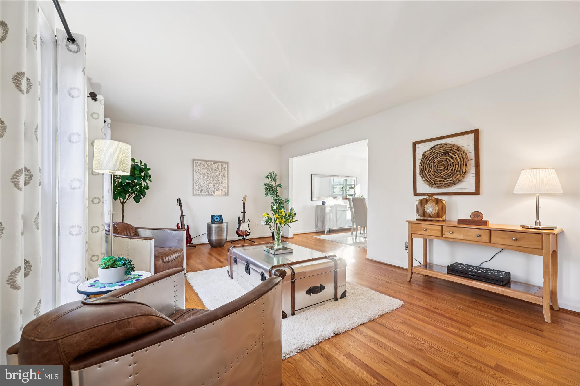 POTOMAC OUTSIDE - Residential