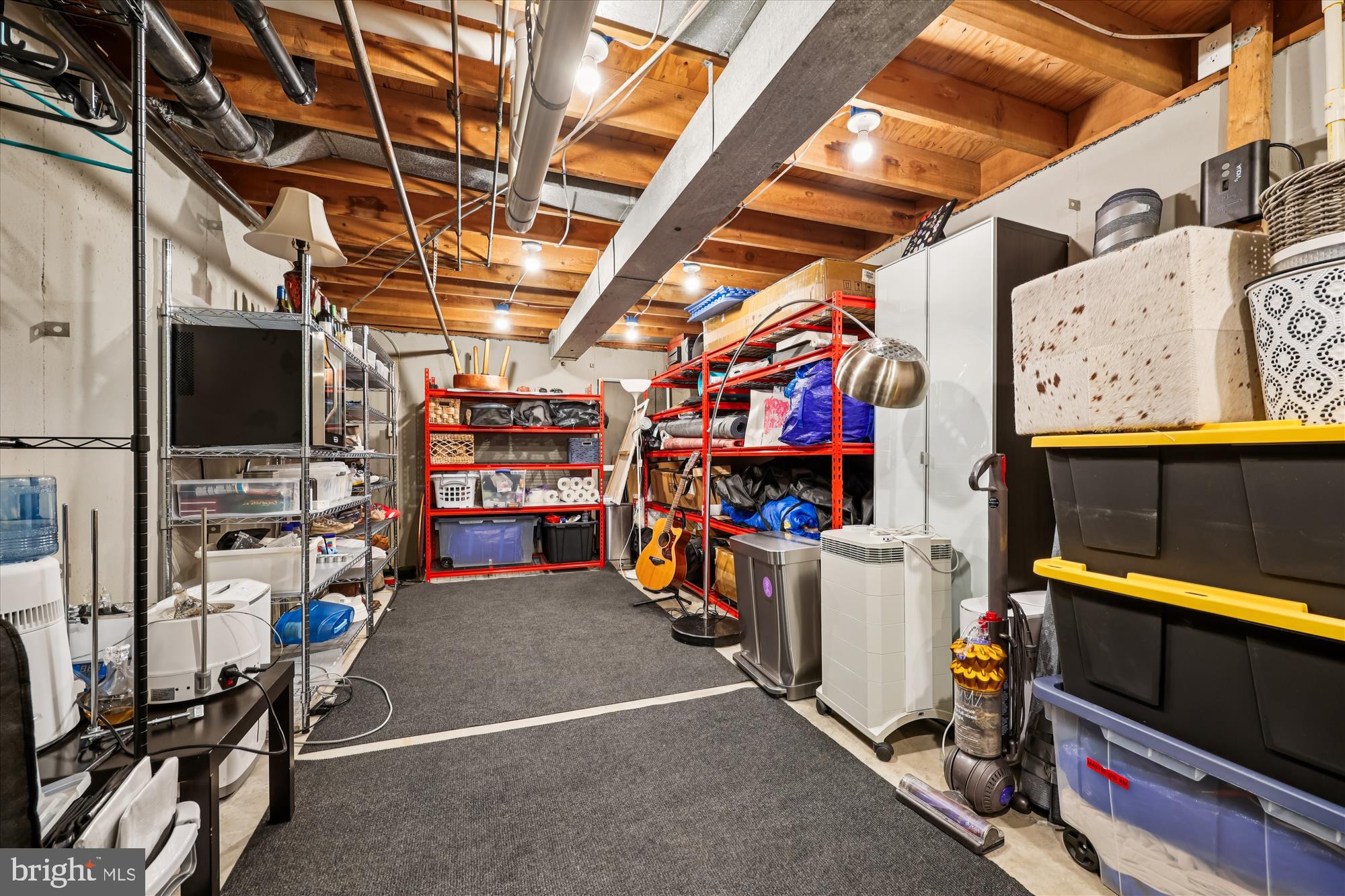 POTOMAC OUTSIDE - Residential