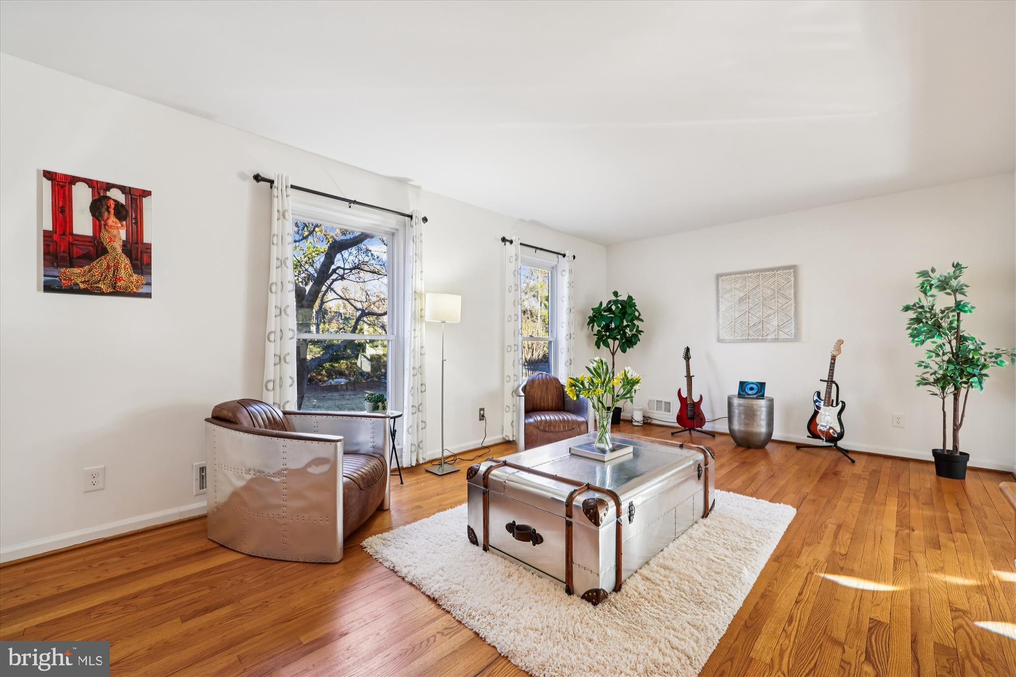 POTOMAC OUTSIDE - Residential