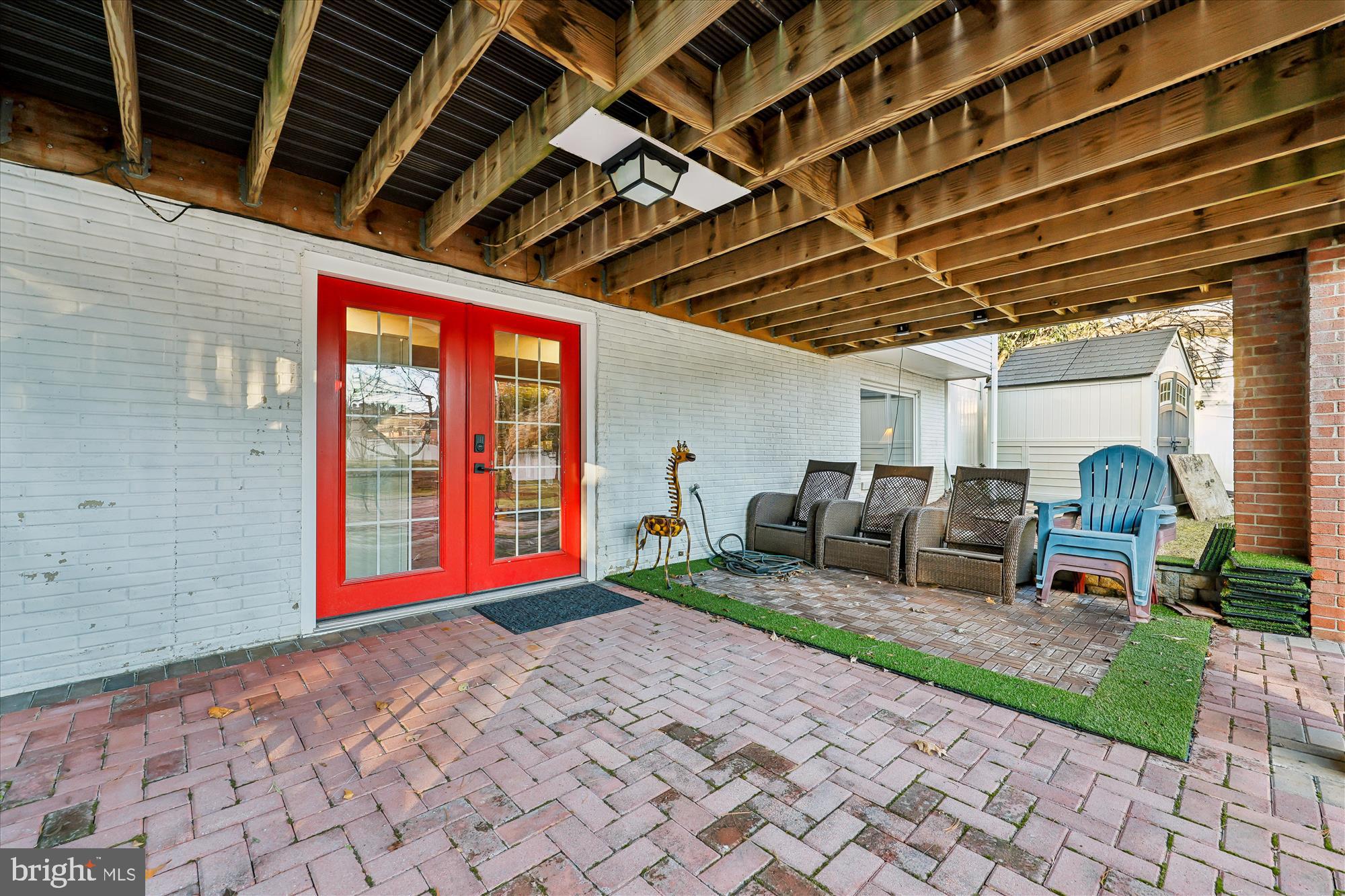 POTOMAC OUTSIDE - Residential