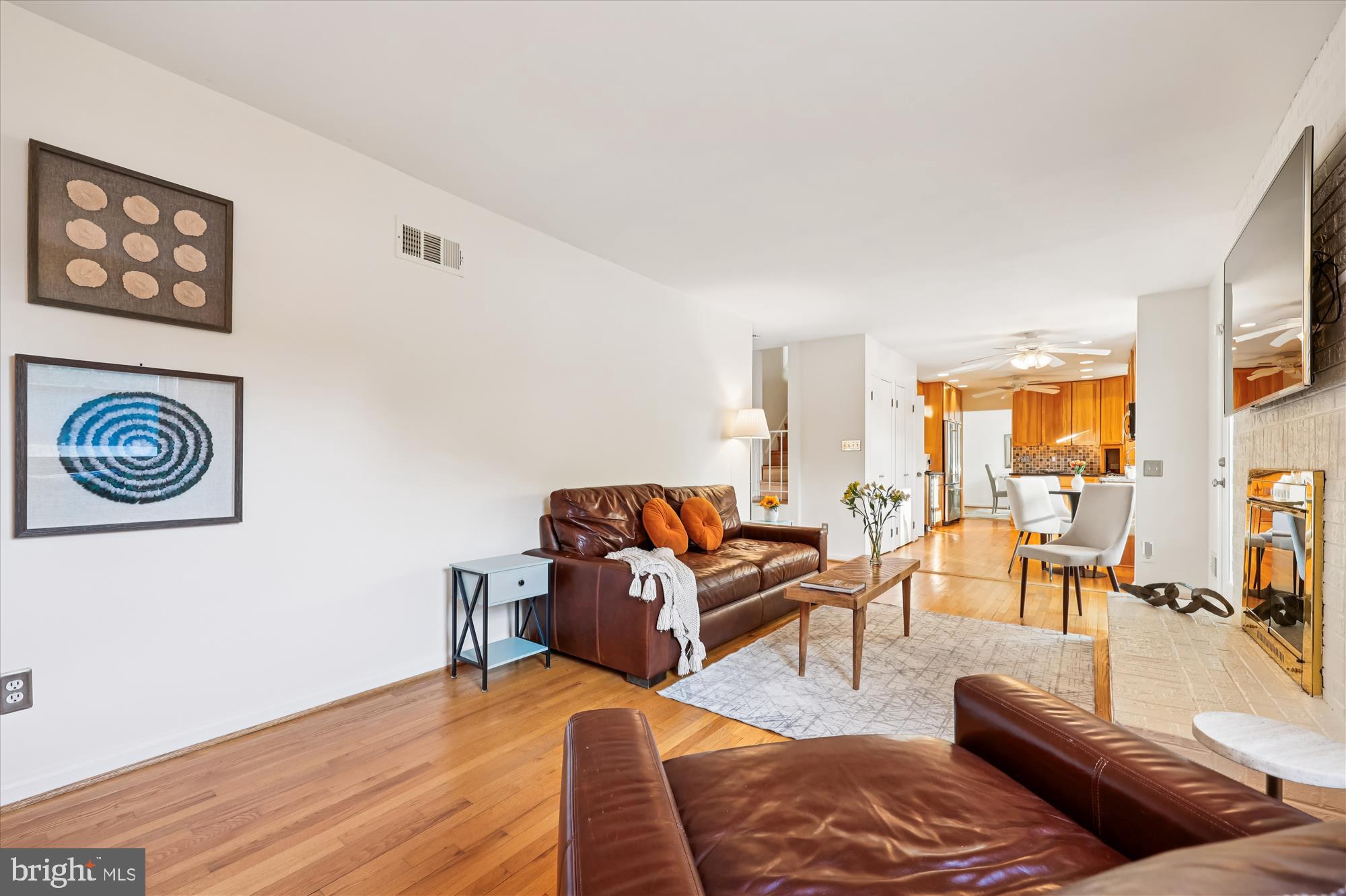 POTOMAC OUTSIDE - Residential