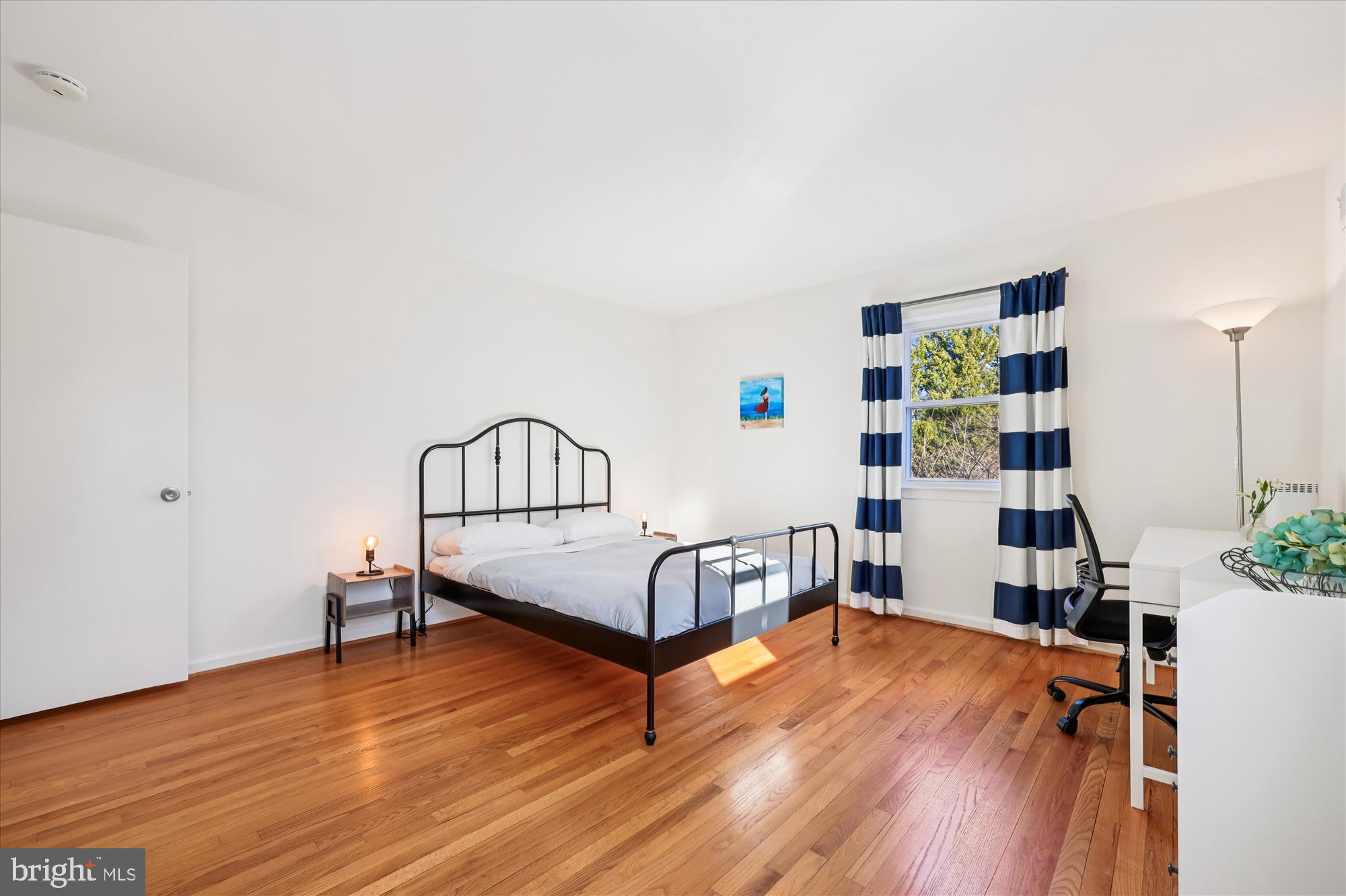 POTOMAC OUTSIDE - Residential