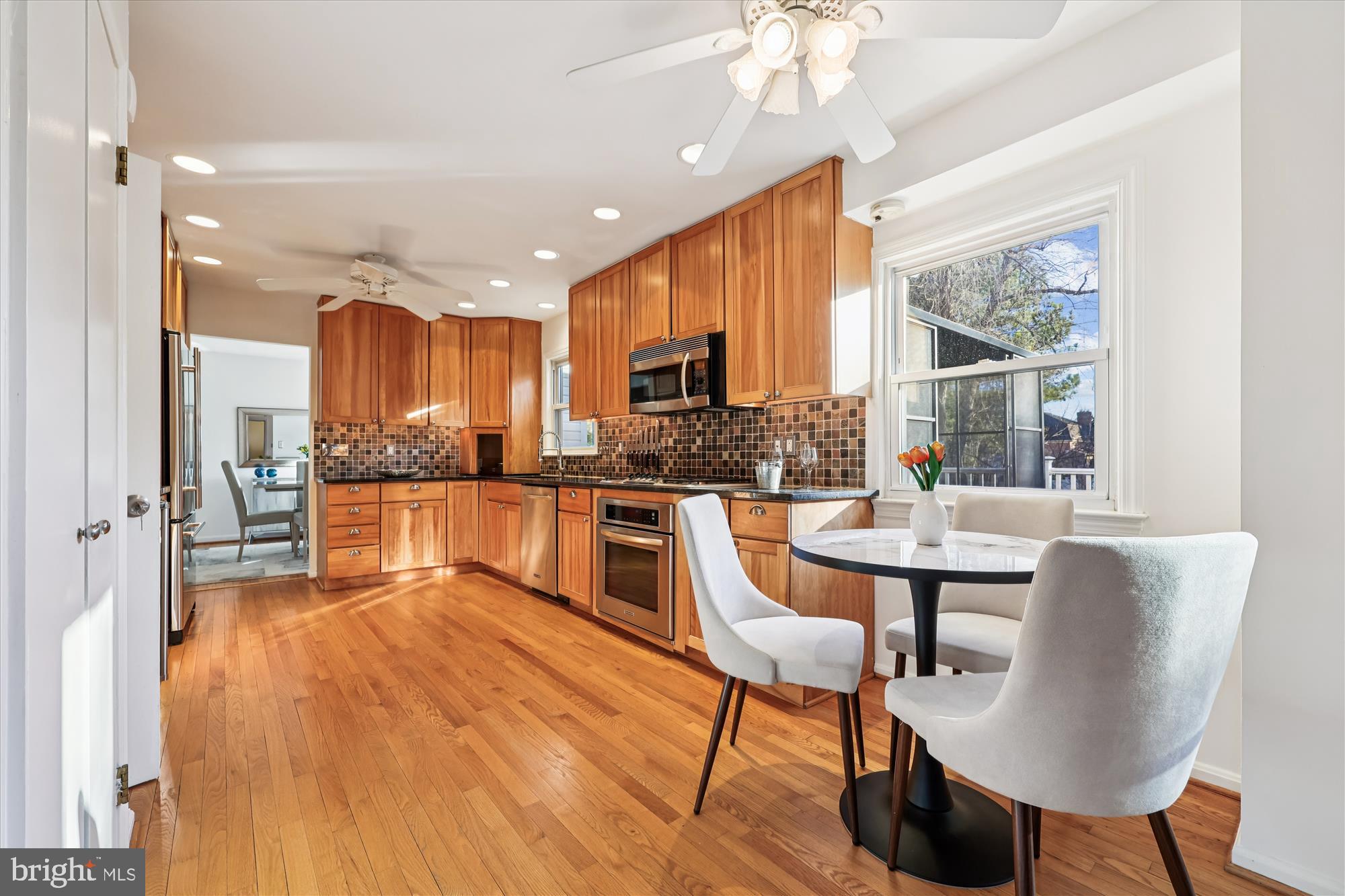 POTOMAC OUTSIDE - Residential