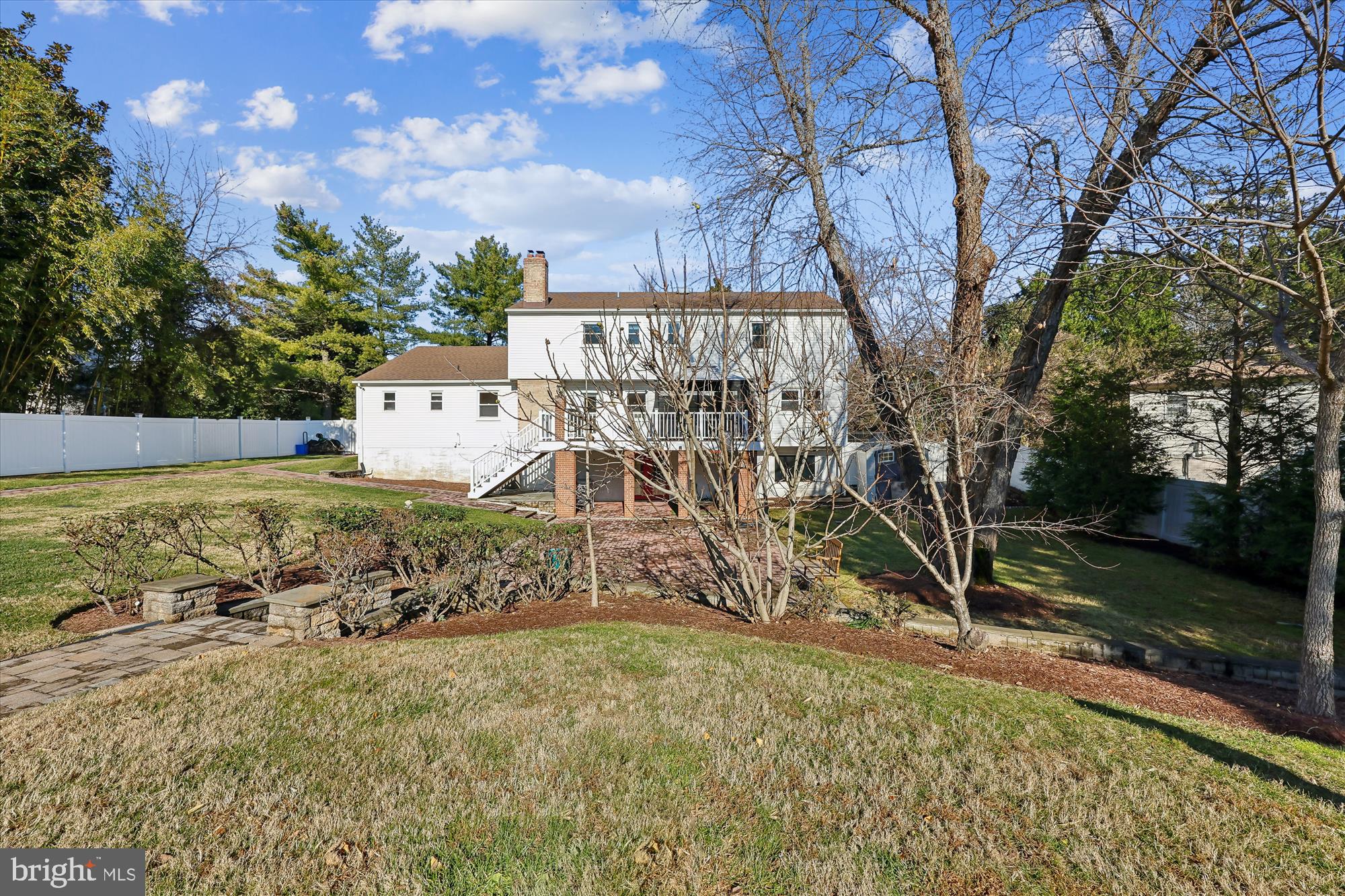 POTOMAC OUTSIDE - Residential