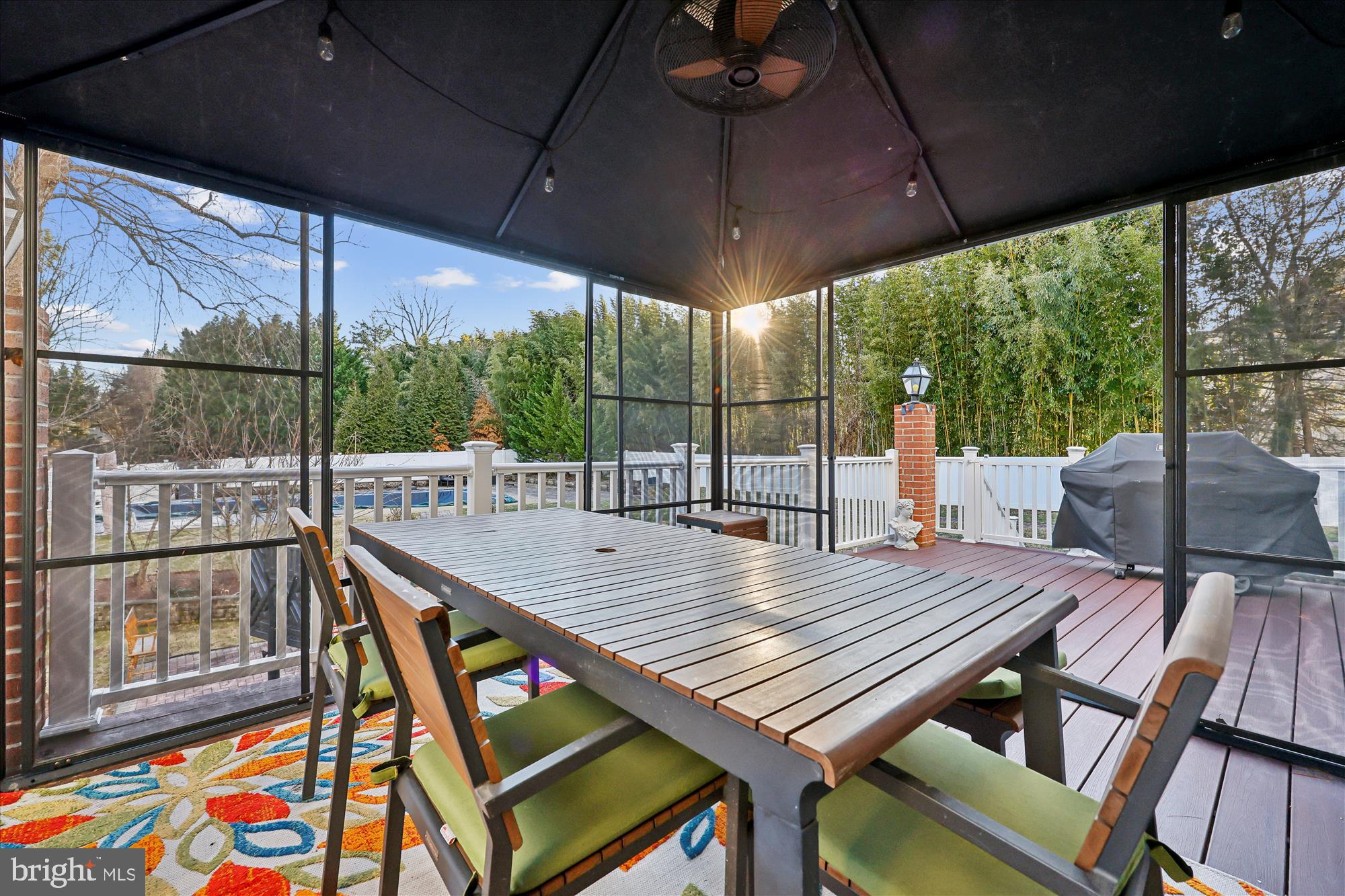 POTOMAC OUTSIDE - Residential