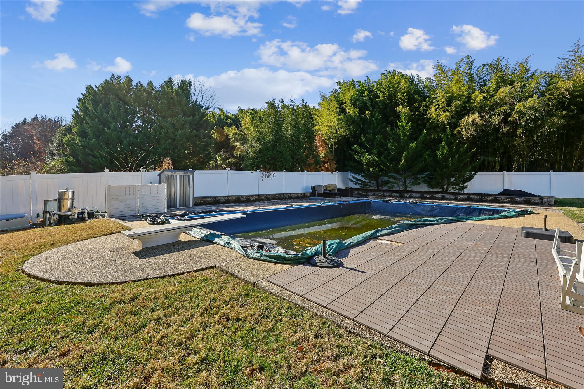 POTOMAC OUTSIDE - Residential