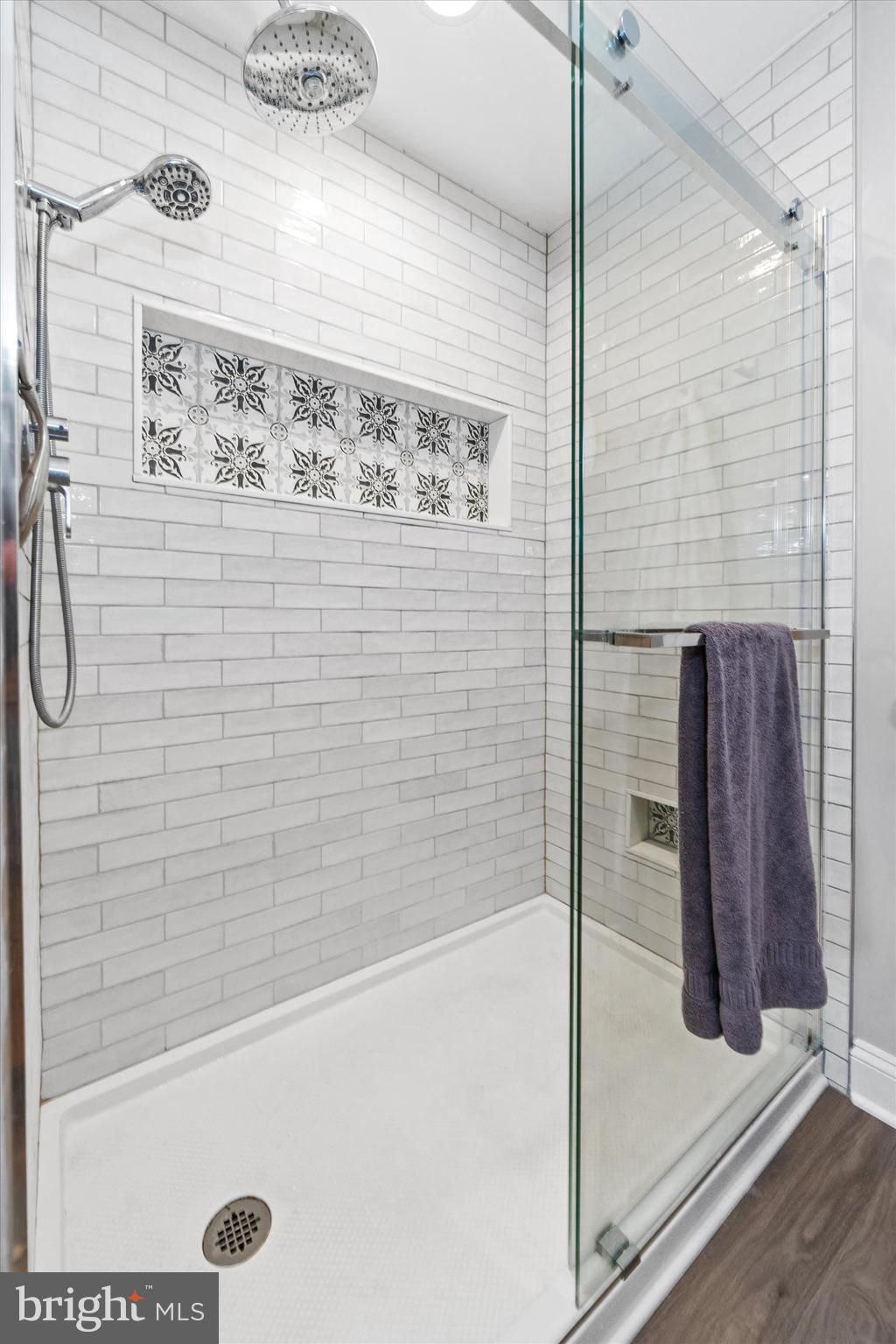 LINDEN WAY - Residential