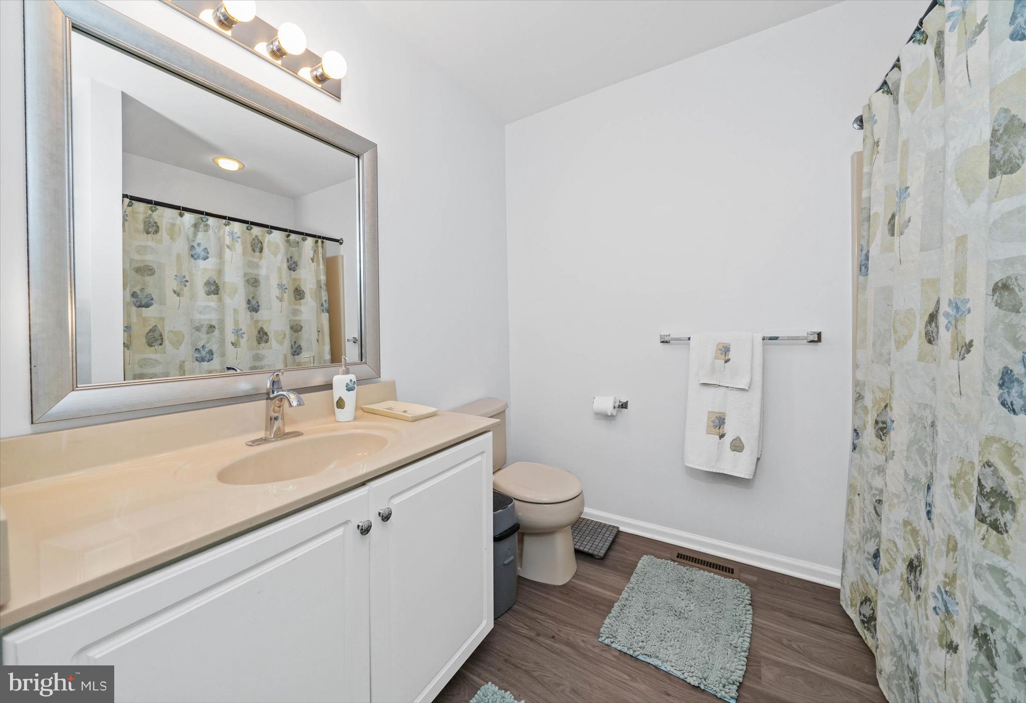 LINDEN WAY - Residential