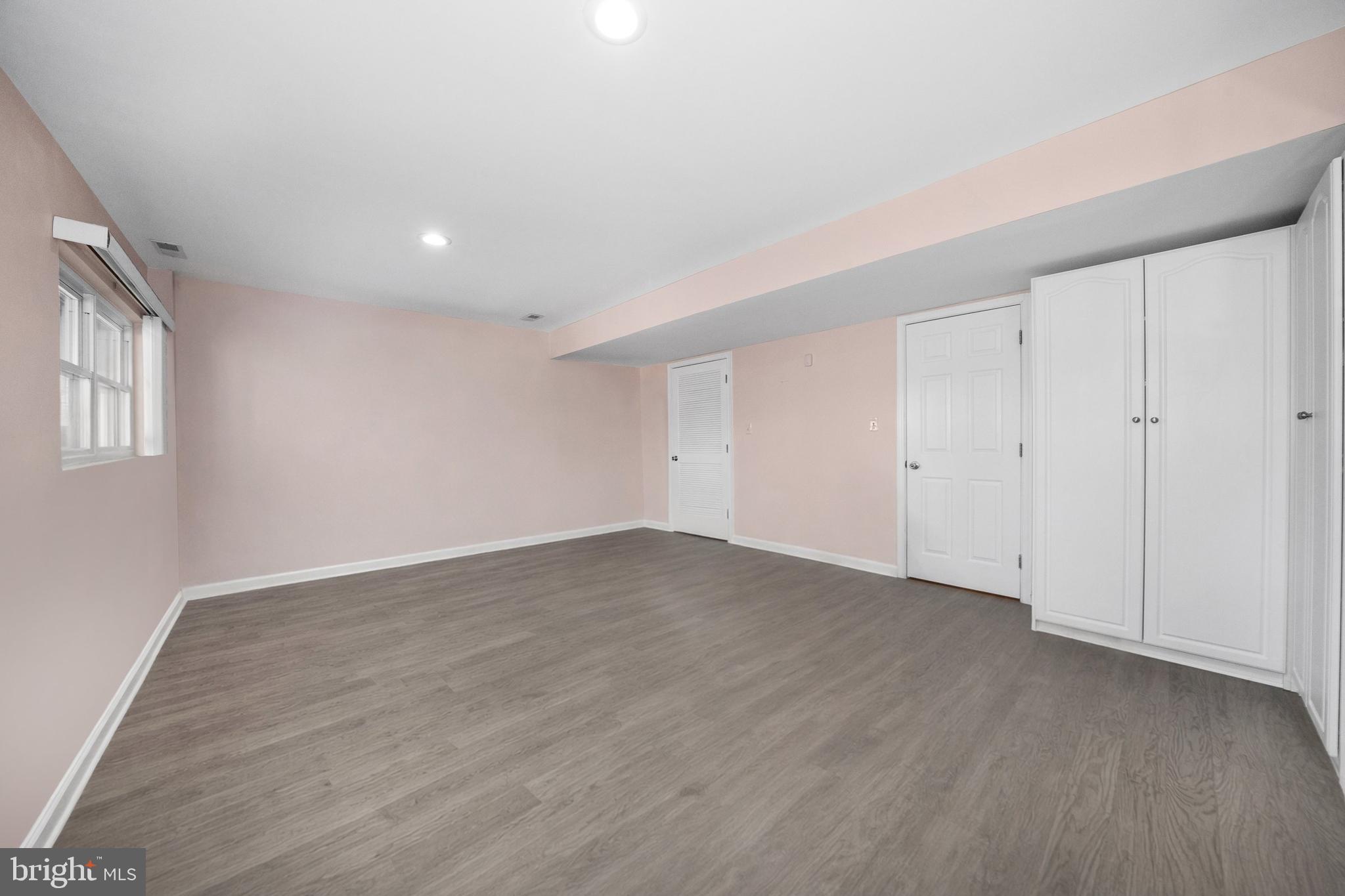 LINDEN WAY - Residential