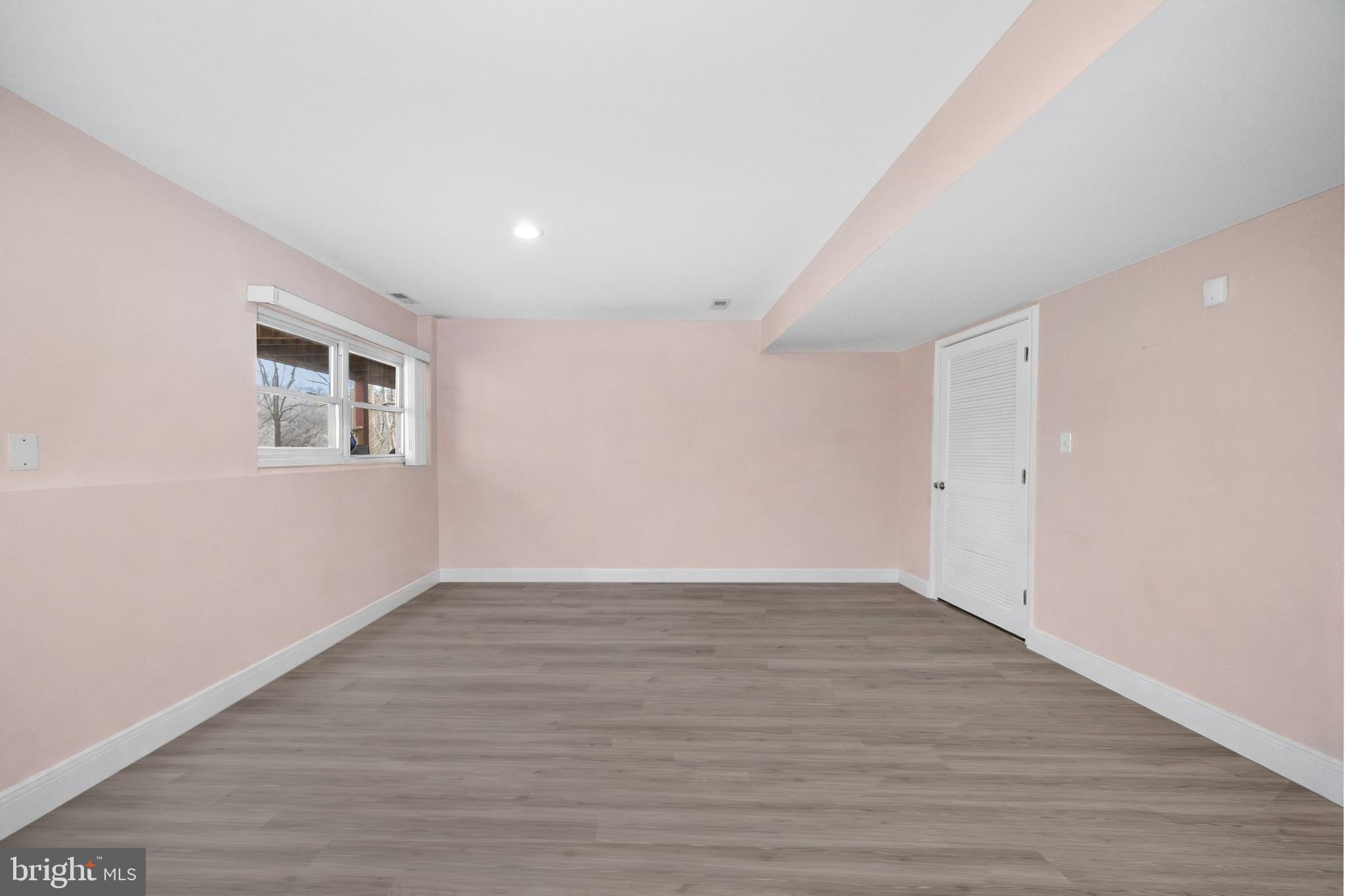 LINDEN WAY - Residential