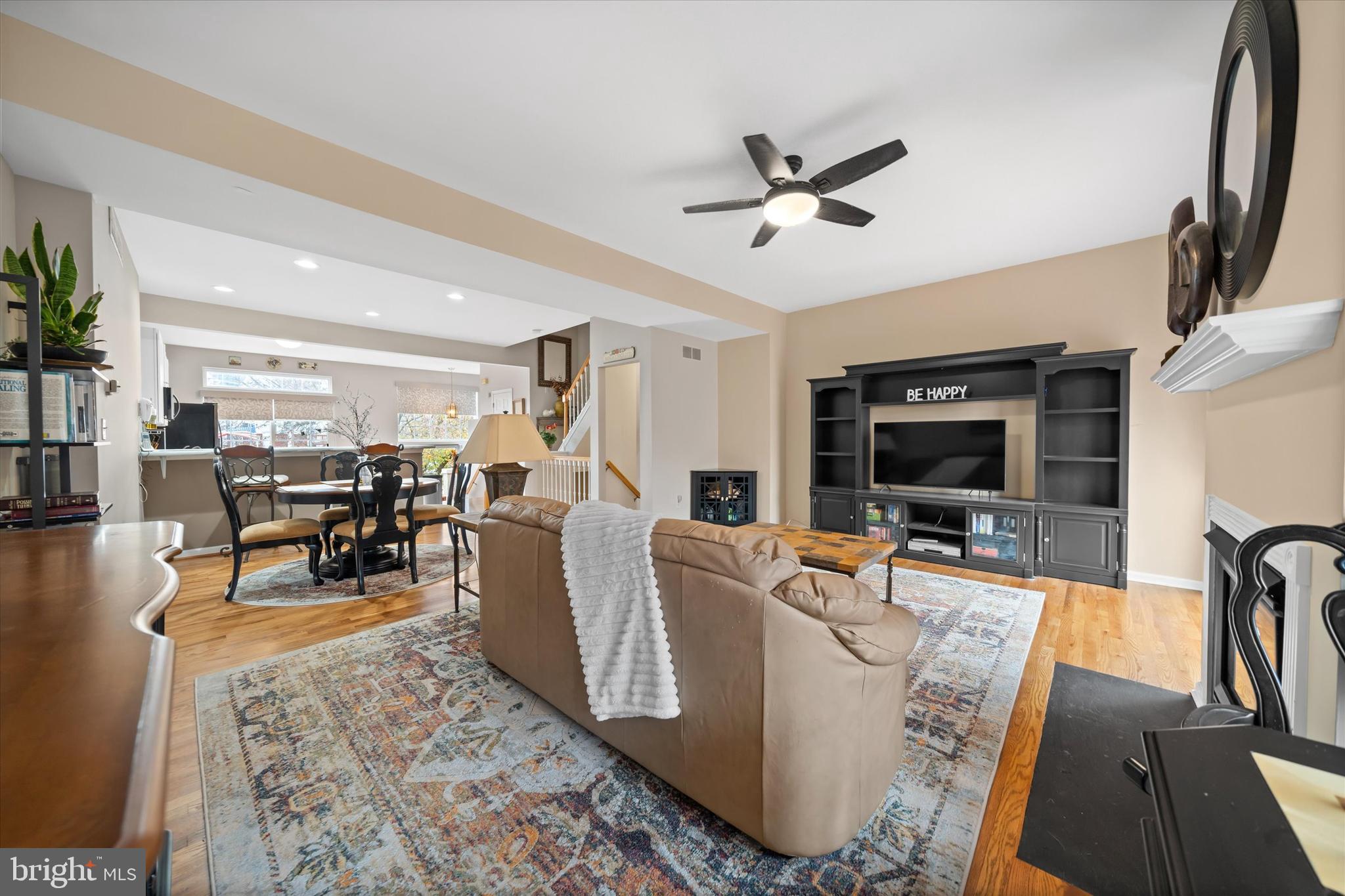 LINDEN WAY - Residential