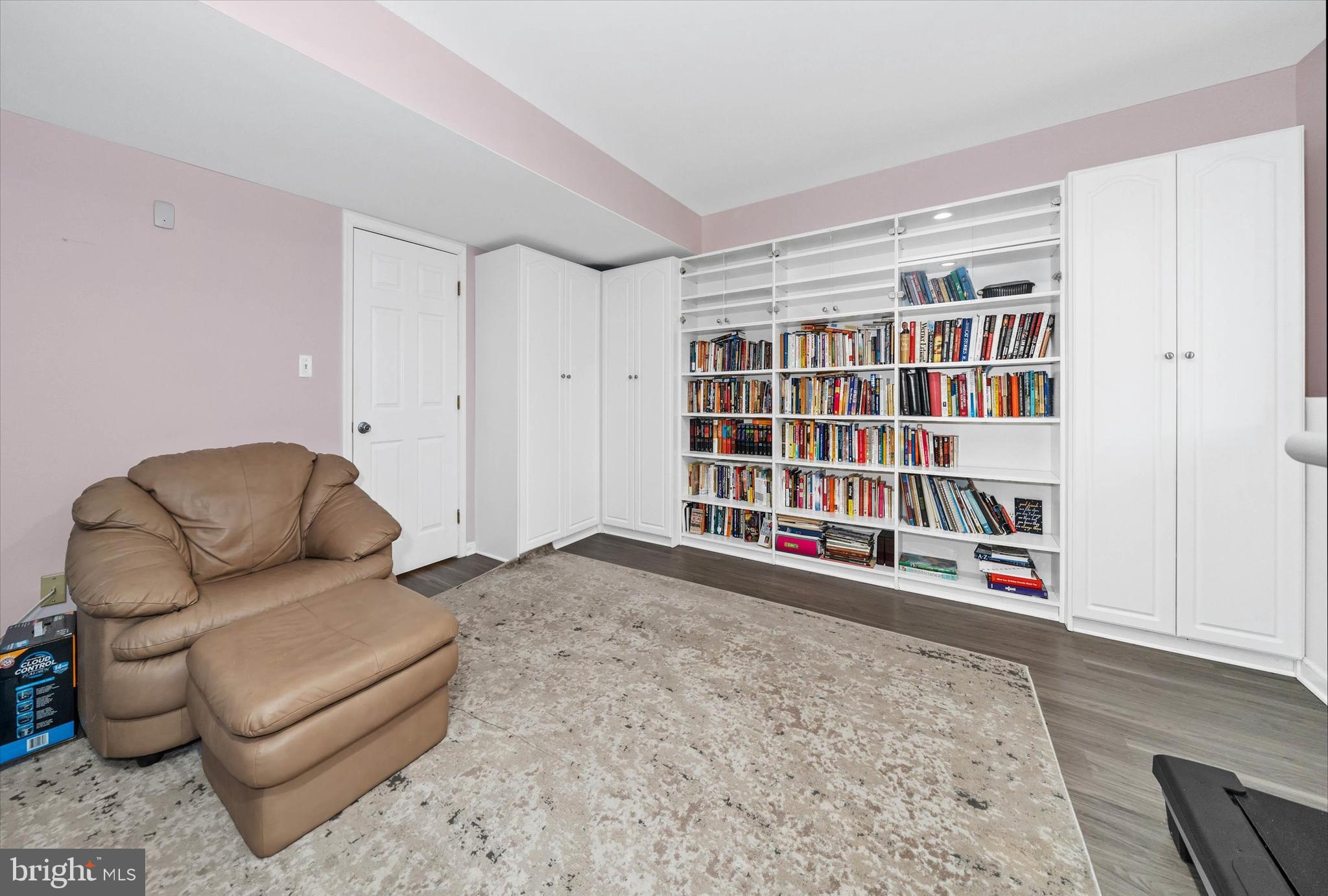 LINDEN WAY - Residential