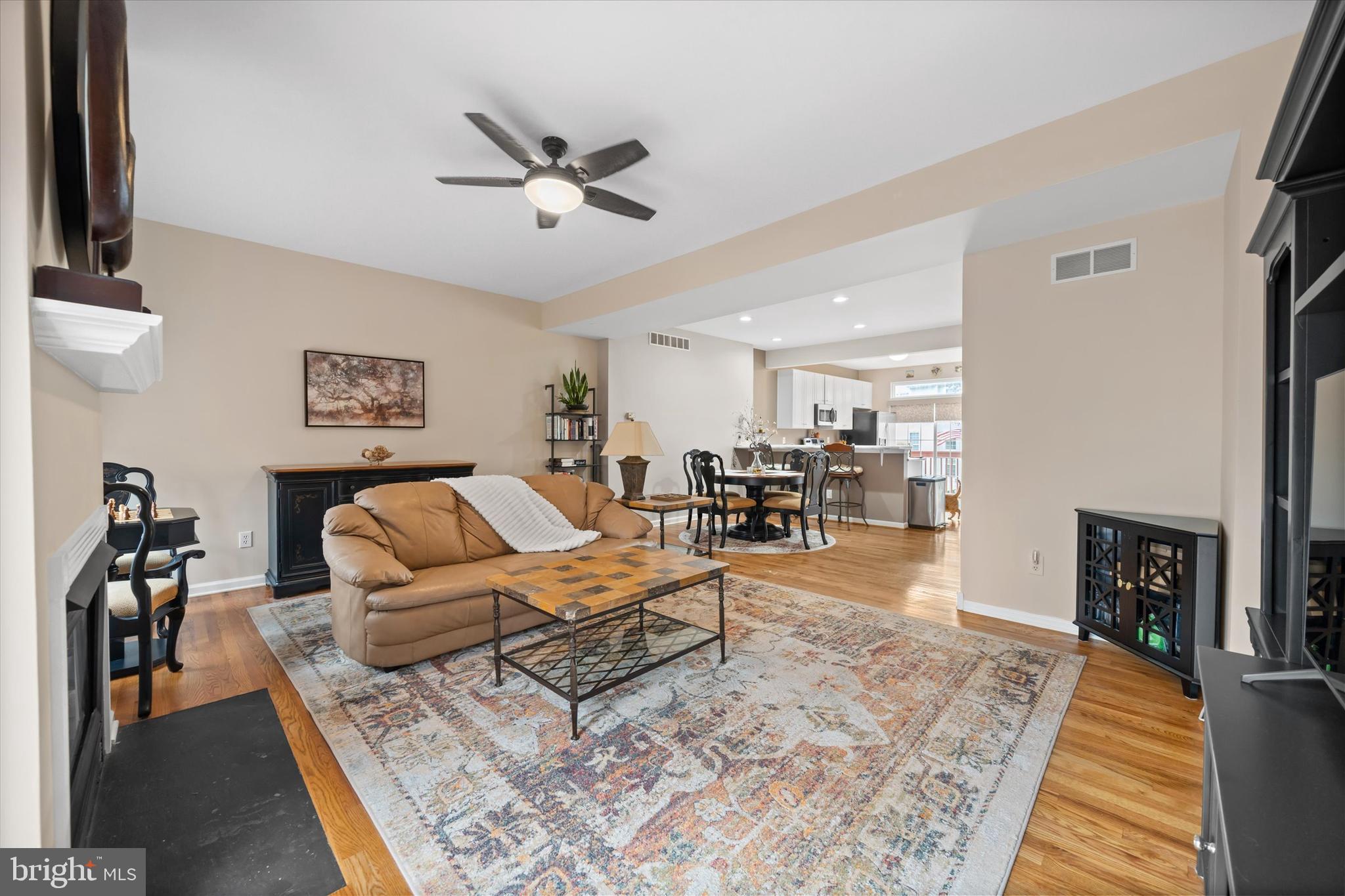 LINDEN WAY - Residential