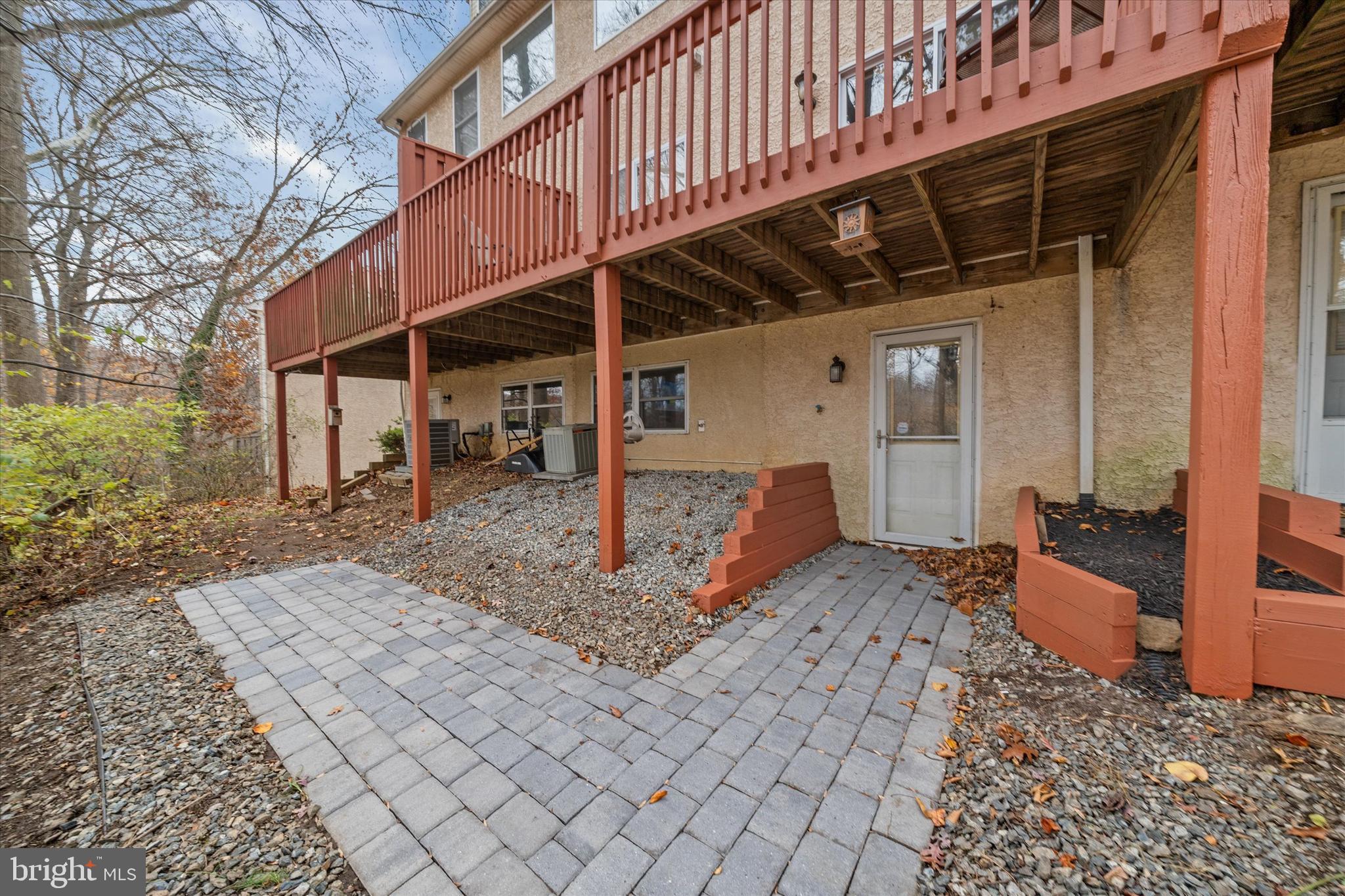 LINDEN WAY - Residential