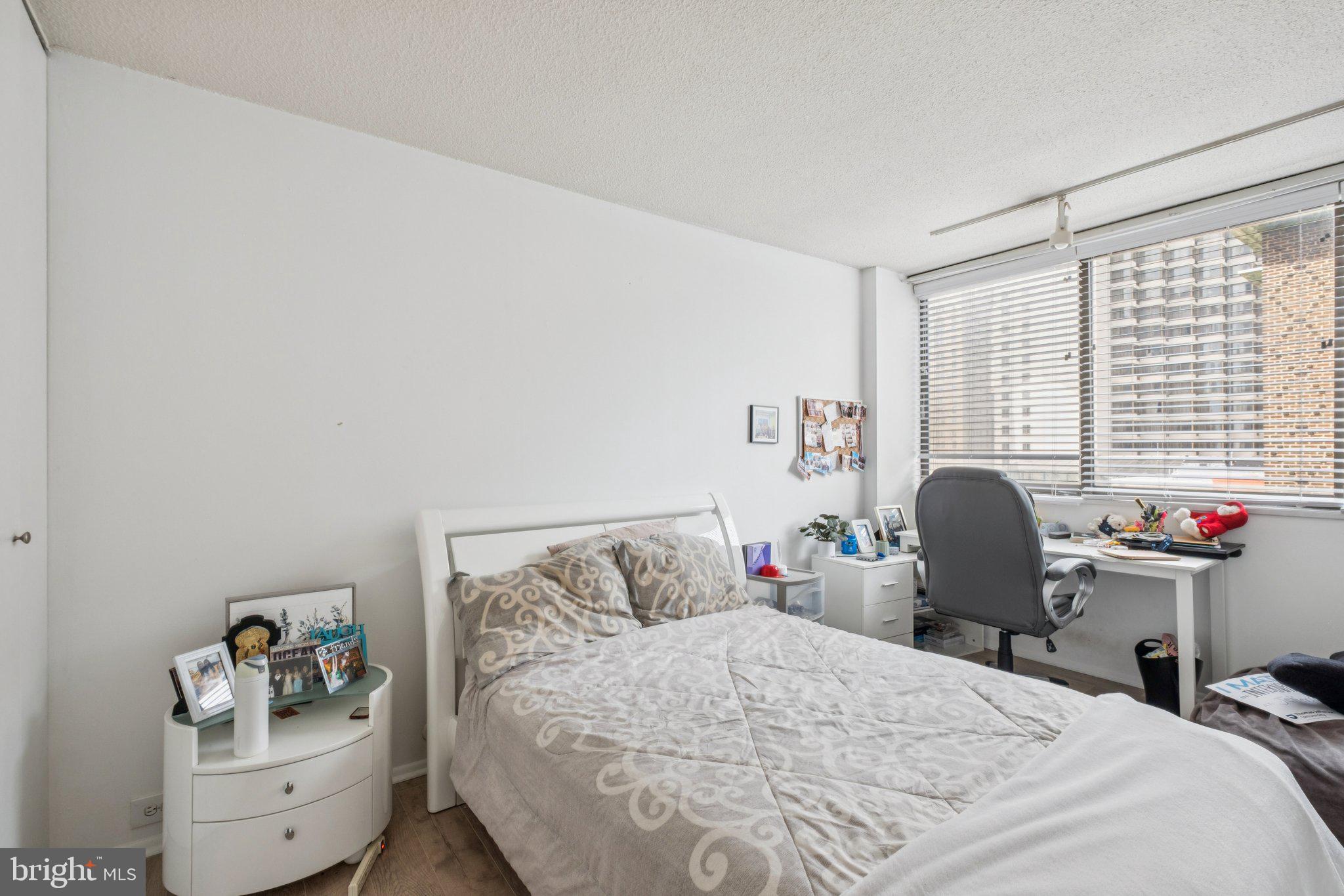 AVENUE OF THE ARTS - Residential