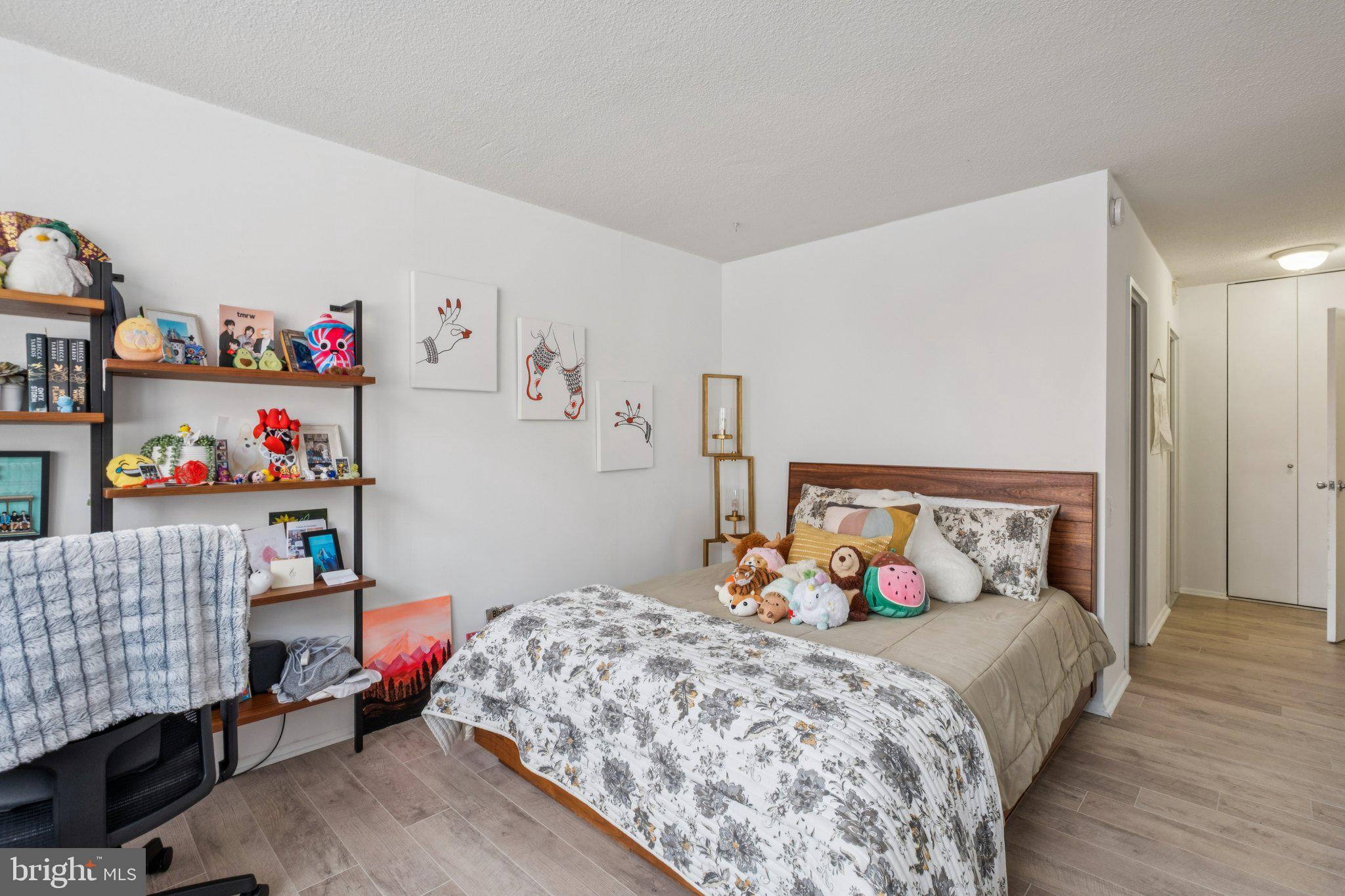 AVENUE OF THE ARTS - Residential