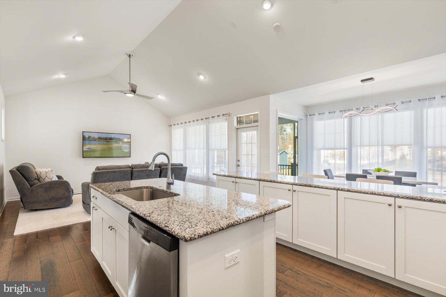 INDEPENDENCE - Residential