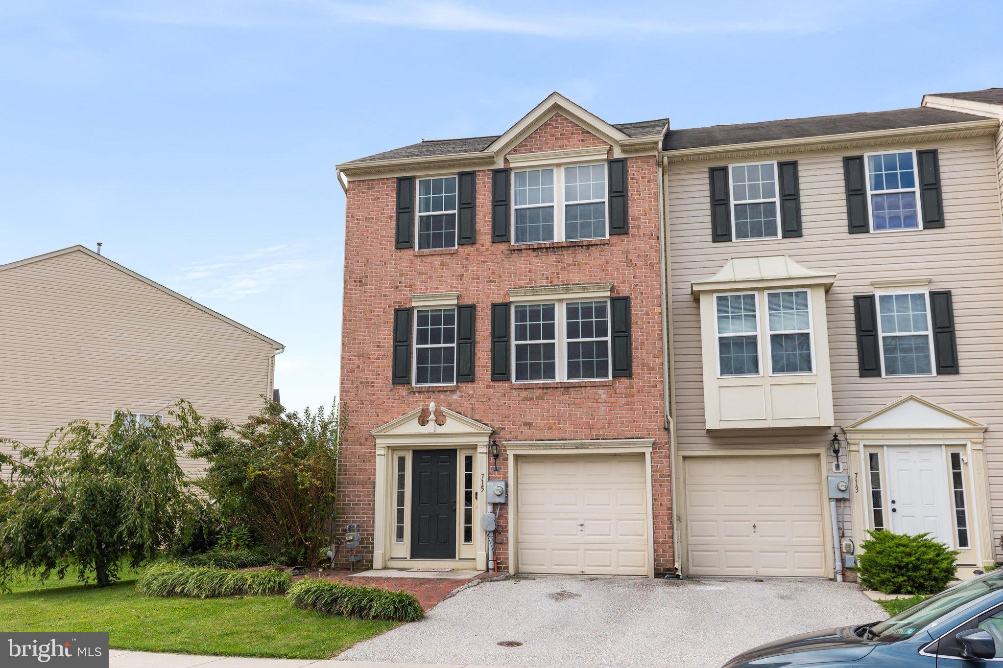 715 GRANT DRIVE