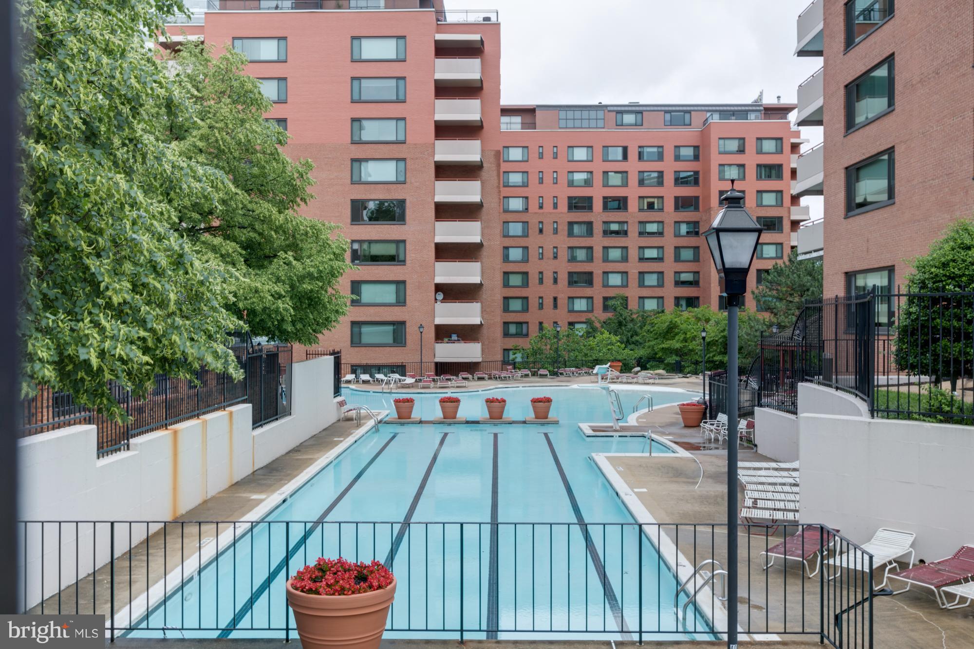 RIVER PLACE EAST - Residential Lease