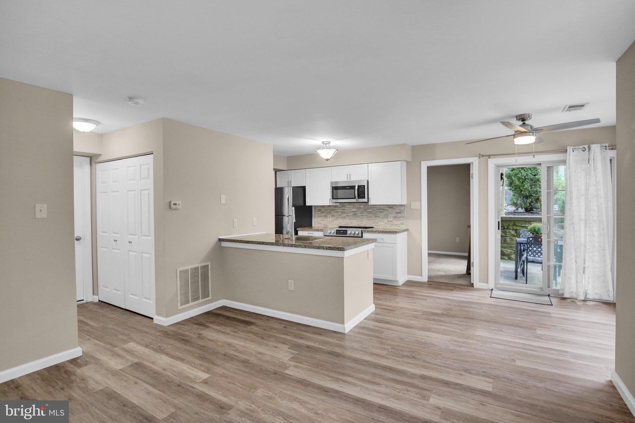 607 FOXCROFT CIRCLE CONDO 607
