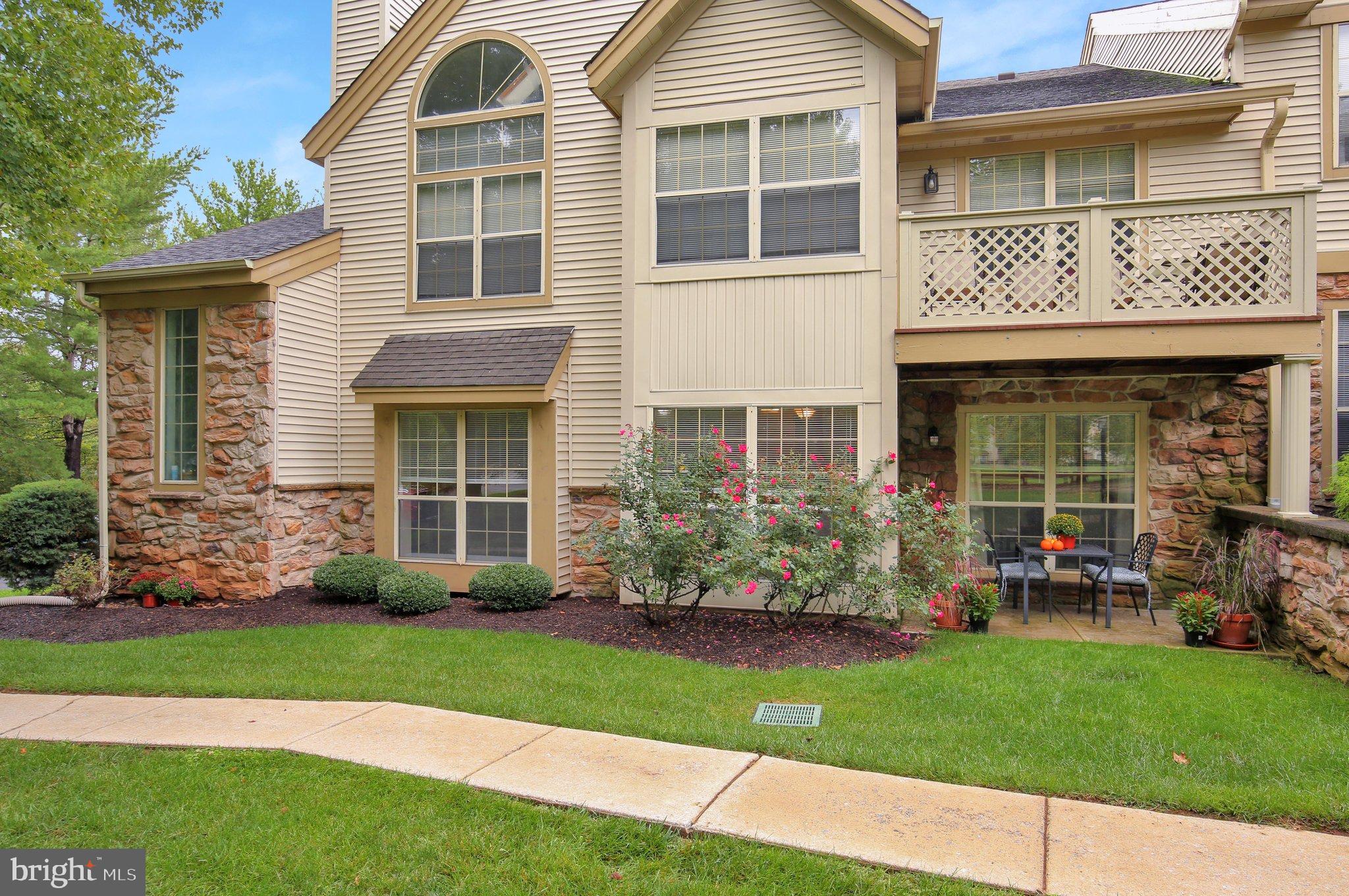 607 FOXCROFT CIRCLE CONDO 607
