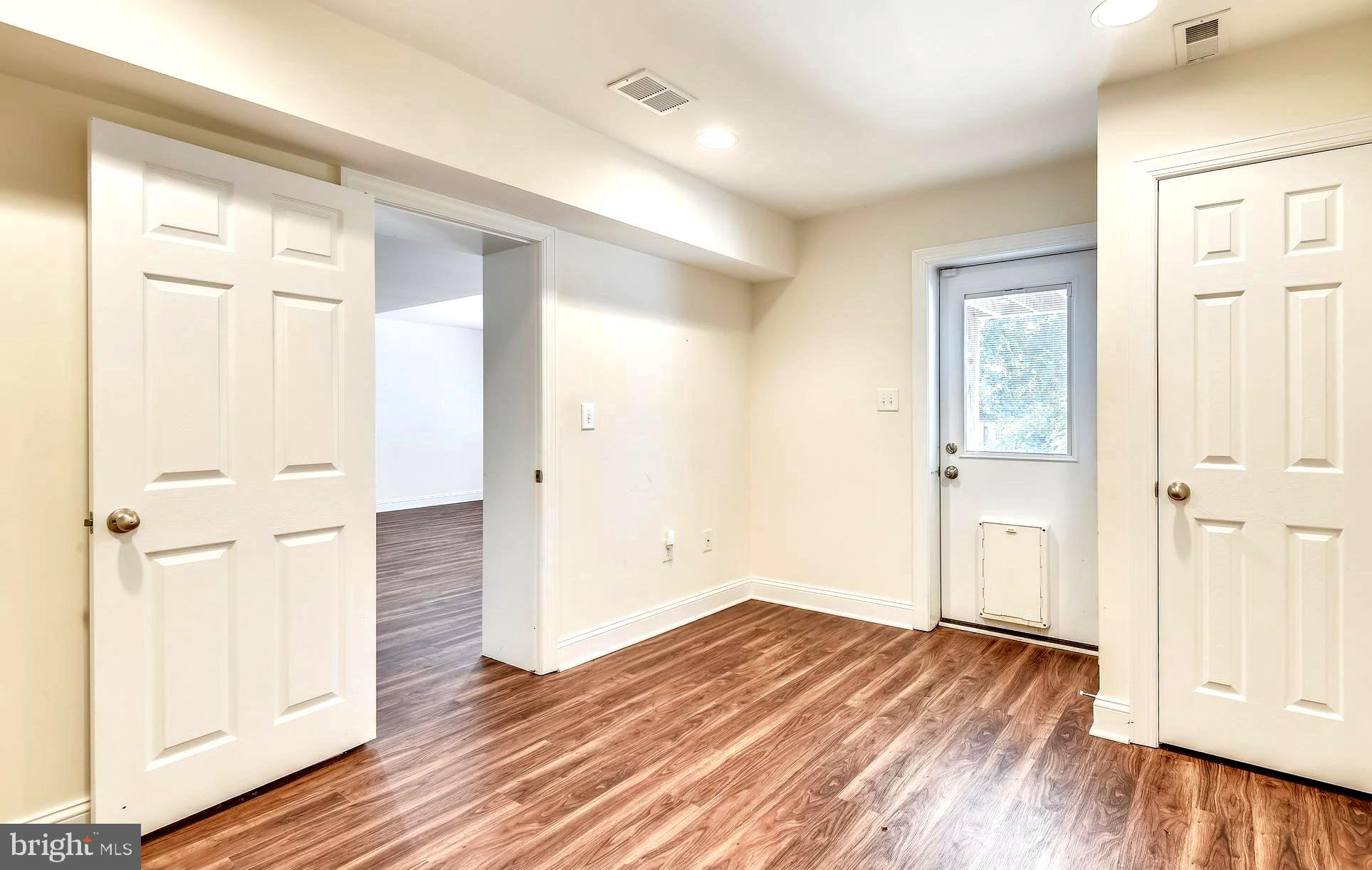 OAKWOOD - Residential