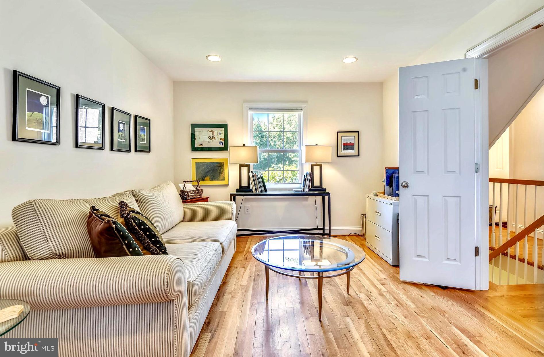 OAKWOOD - Residential